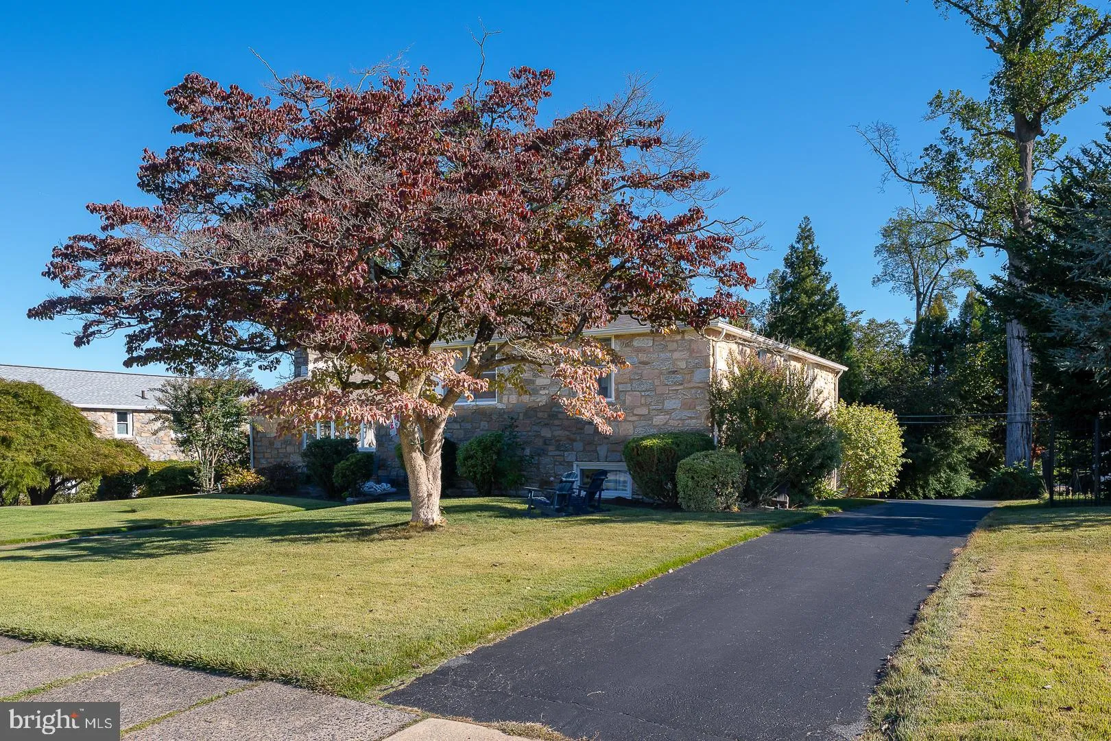 Havertown, Pennsylvania 19083, United States, 4 Bedrooms Bedrooms, ,3 BathroomsBathrooms,Residential,Coming Soon,220505