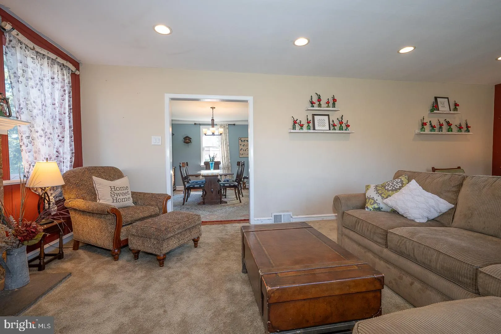 Havertown, Pennsylvania 19083, United States, 4 Bedrooms Bedrooms, ,3 BathroomsBathrooms,Residential,Coming Soon,220505