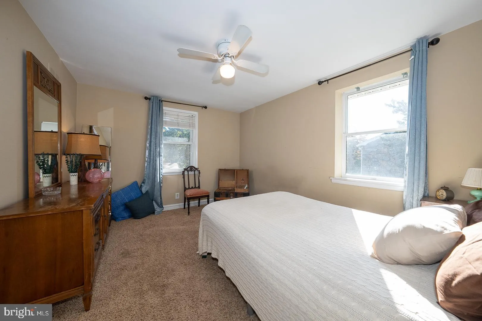 Havertown, Pennsylvania 19083, United States, 4 Bedrooms Bedrooms, ,3 BathroomsBathrooms,Residential,Coming Soon,220505