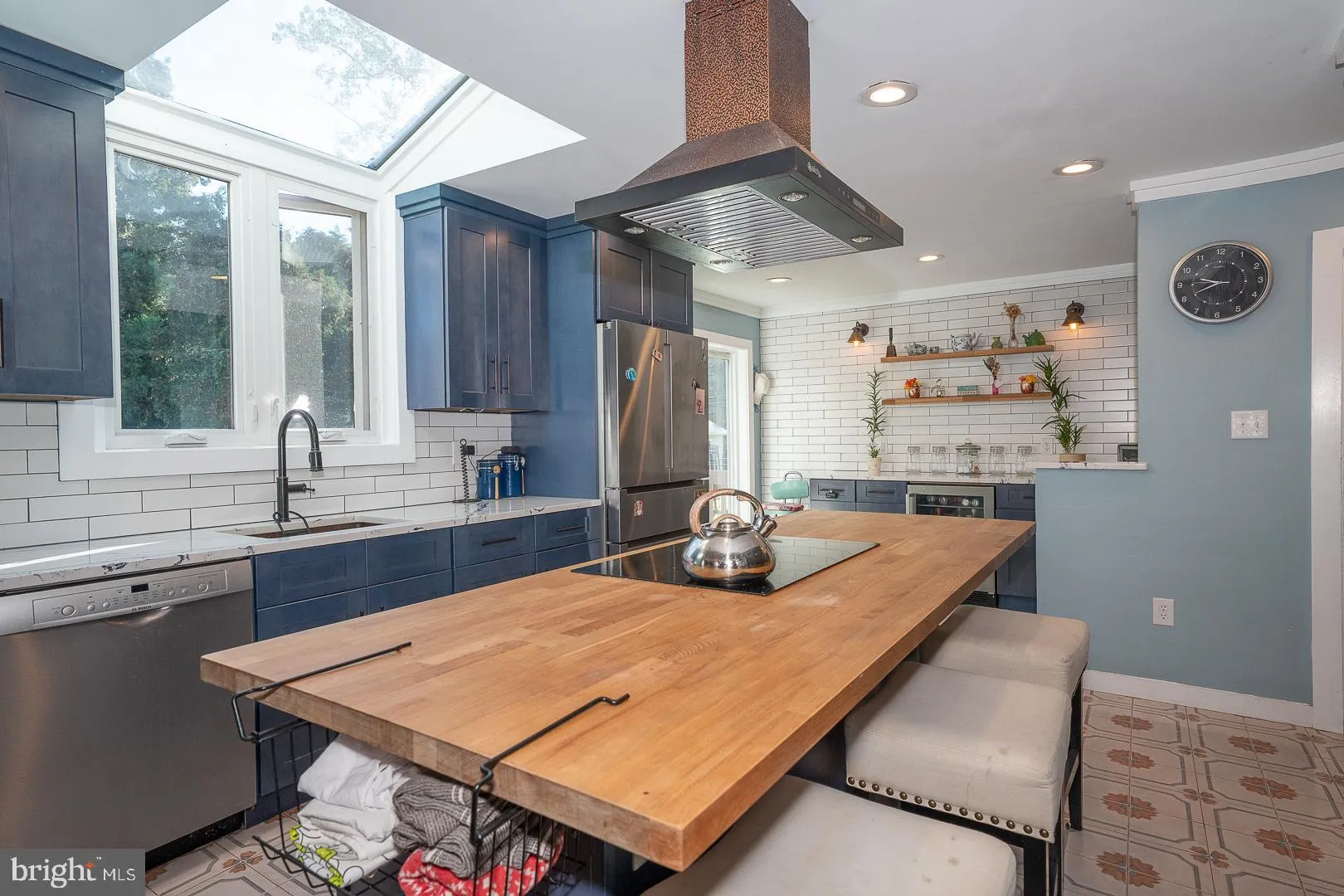 Havertown, Pennsylvania 19083, United States, 4 Bedrooms Bedrooms, ,3 BathroomsBathrooms,Residential,Coming Soon,220505