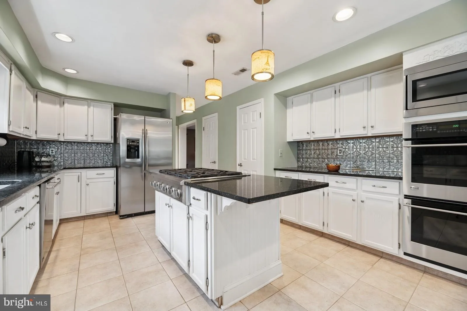 Princeton Junction, New Jersey 08550, United States, 4 Bedrooms Bedrooms, ,3 BathroomsBathrooms,Residential,Active,102025