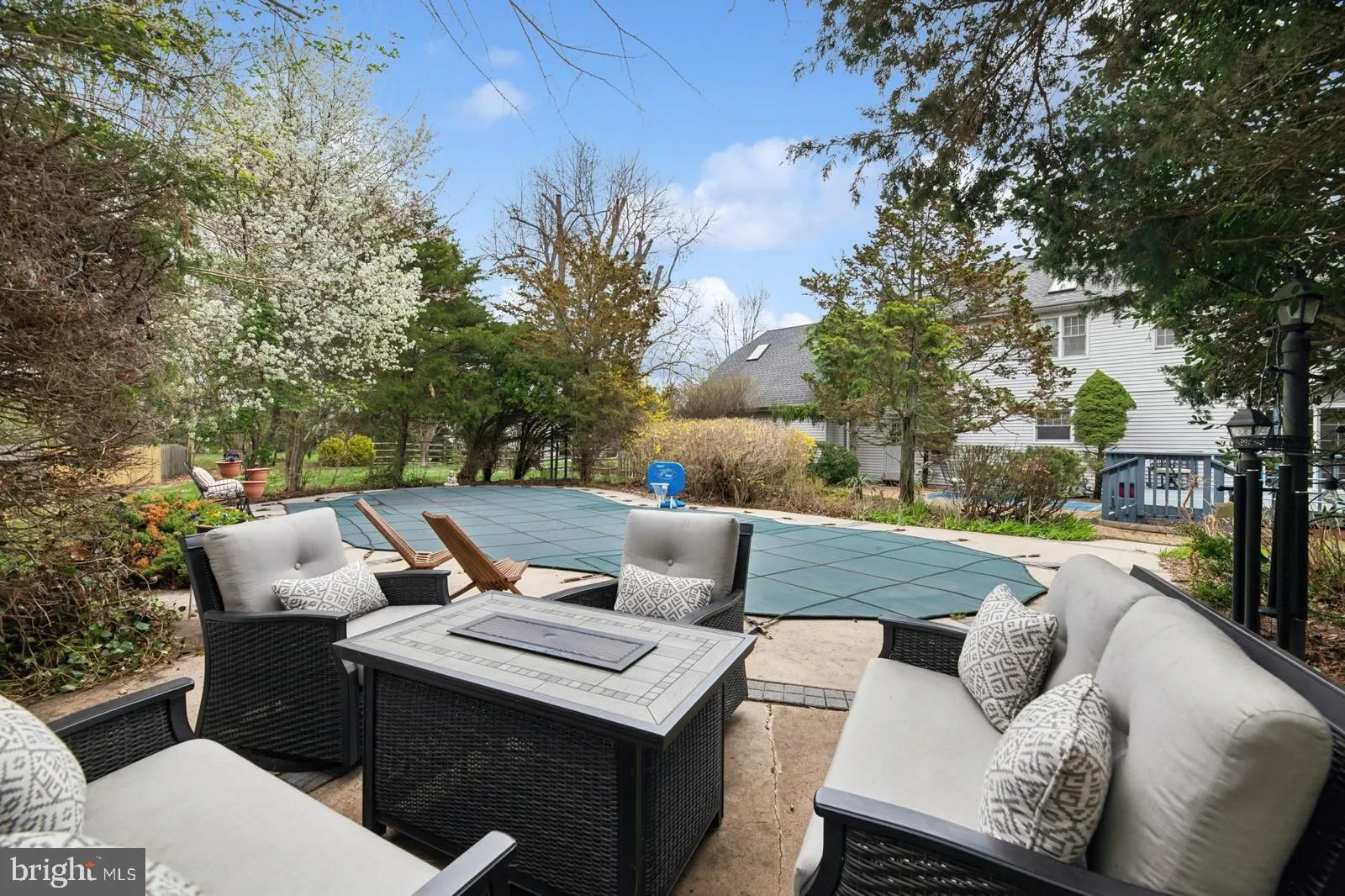 Princeton Junction, New Jersey 08550, United States, 4 Bedrooms Bedrooms, ,3 BathroomsBathrooms,Residential,Active,102025