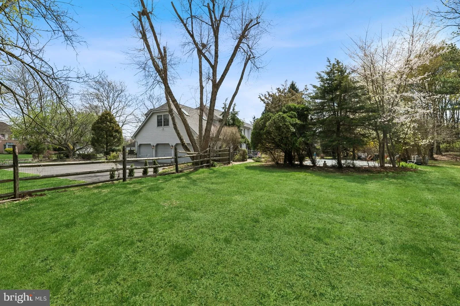 Princeton Junction, New Jersey 08550, United States, 4 Bedrooms Bedrooms, ,3 BathroomsBathrooms,Residential,Active,102025