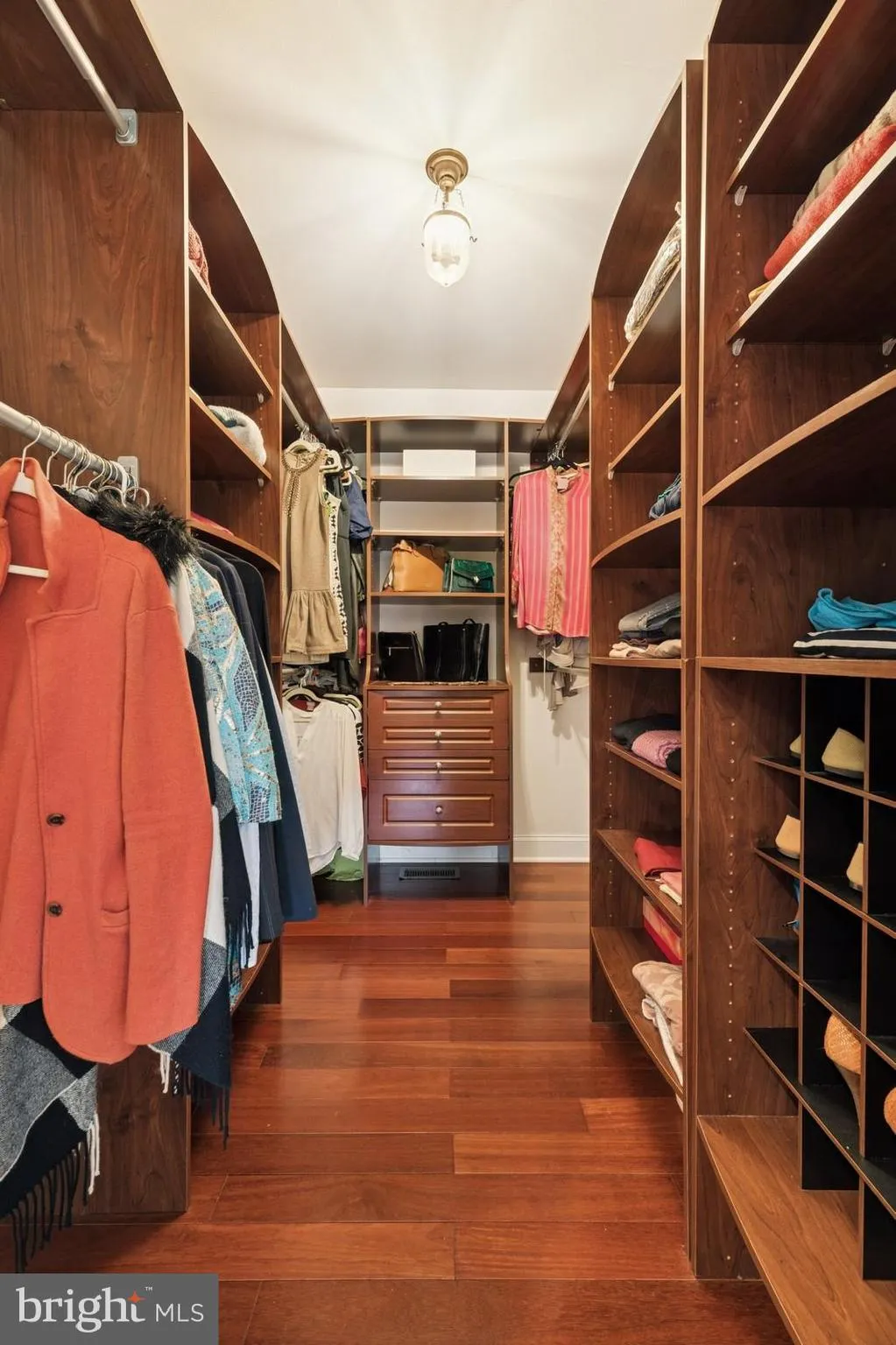 Princeton Junction, New Jersey 08550, United States, 4 Bedrooms Bedrooms, ,3 BathroomsBathrooms,Residential,Active,102025