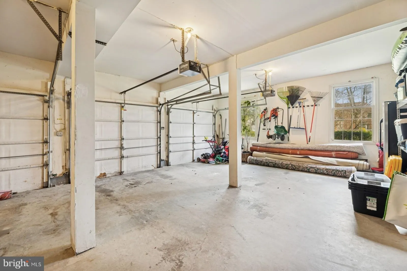 Princeton Junction, New Jersey 08550, United States, 4 Bedrooms Bedrooms, ,3 BathroomsBathrooms,Residential,Active,102025