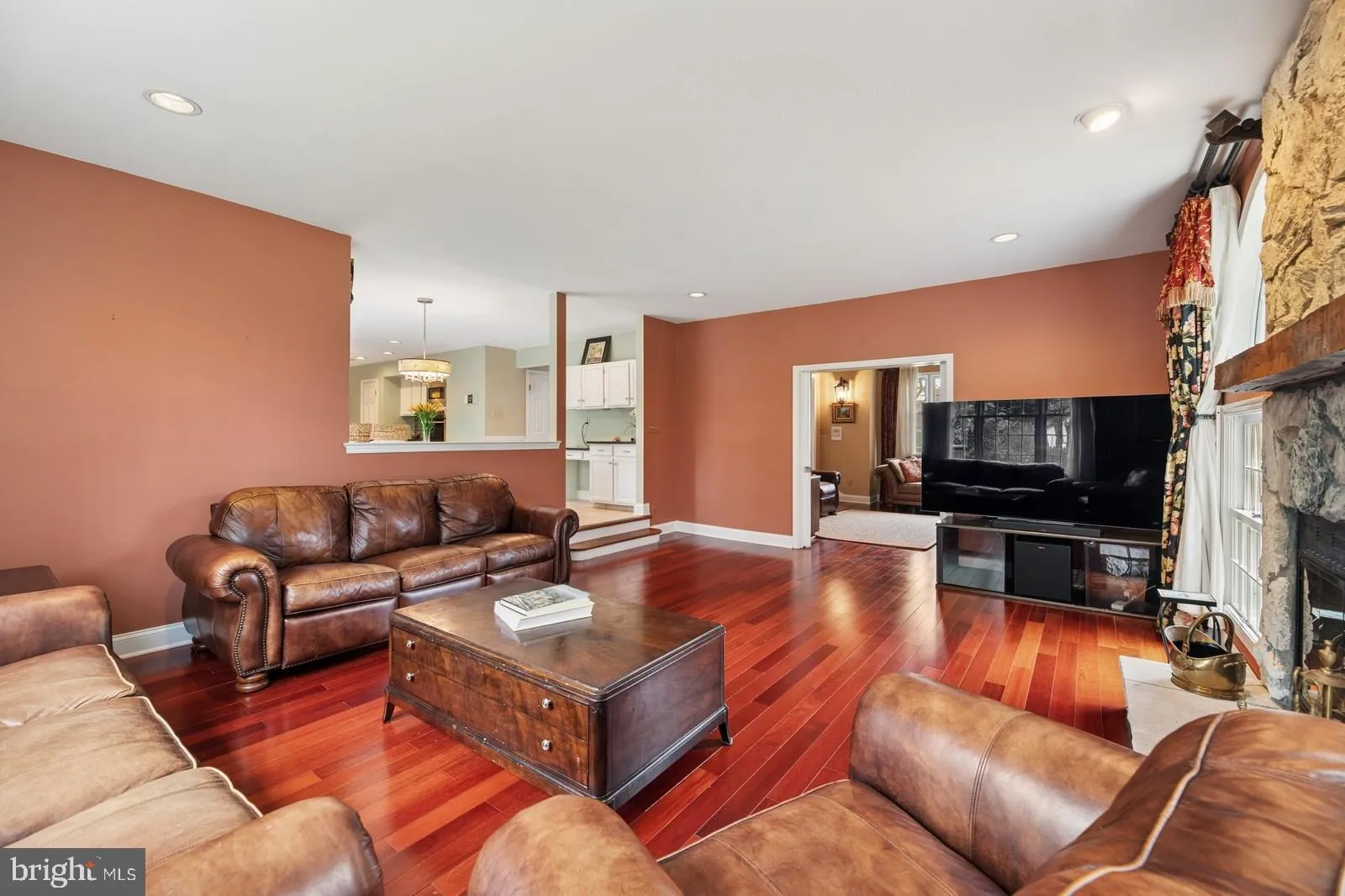 Princeton Junction, New Jersey 08550, United States, 4 Bedrooms Bedrooms, ,3 BathroomsBathrooms,Residential,Active,102025