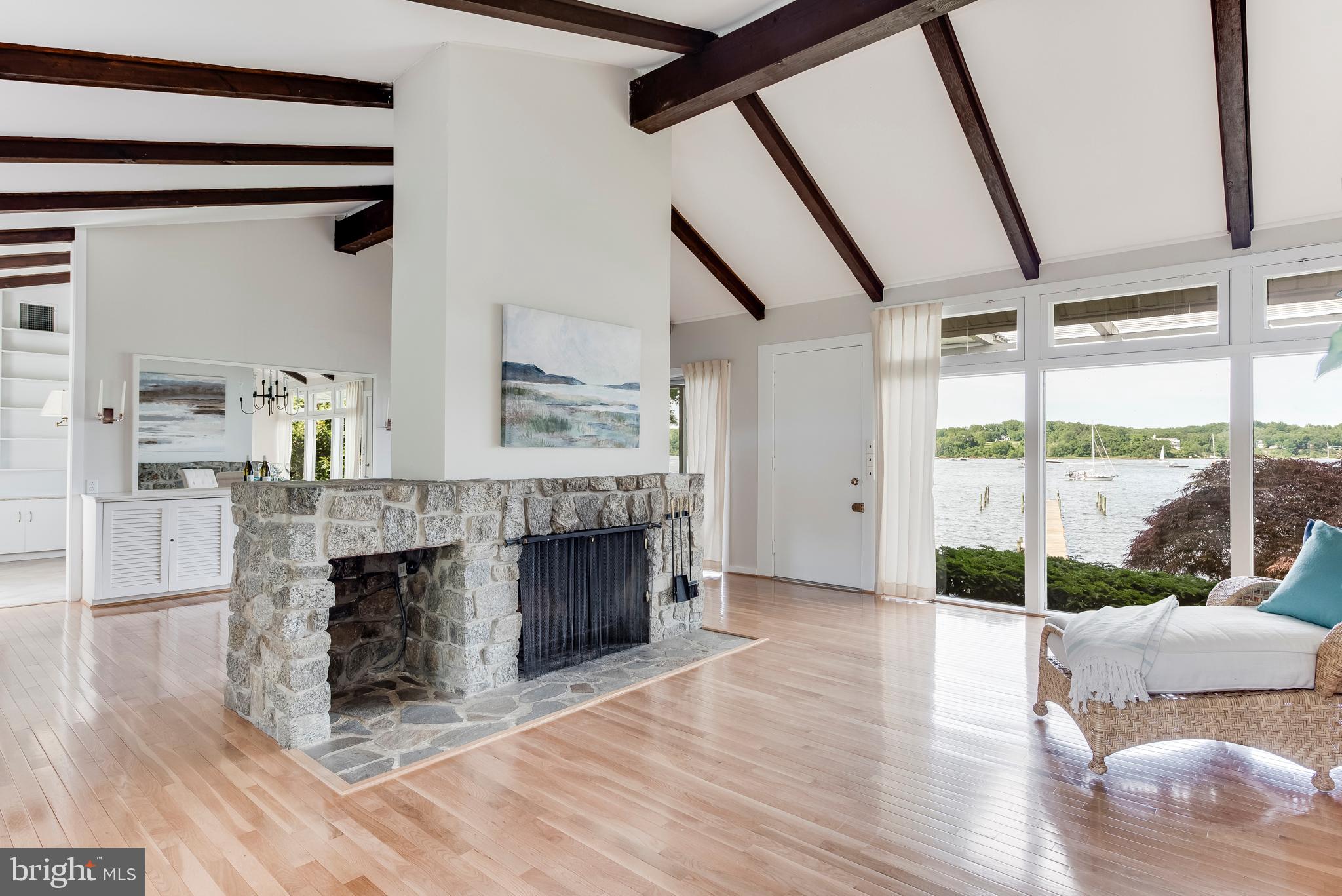 WARDOUR - Residential