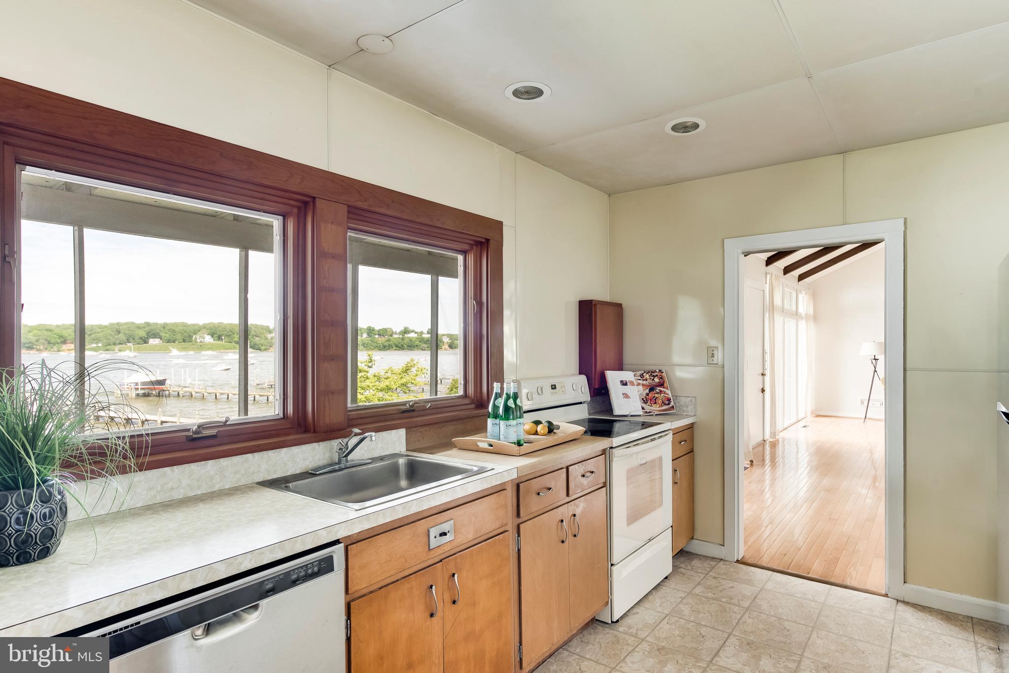 WARDOUR - Residential