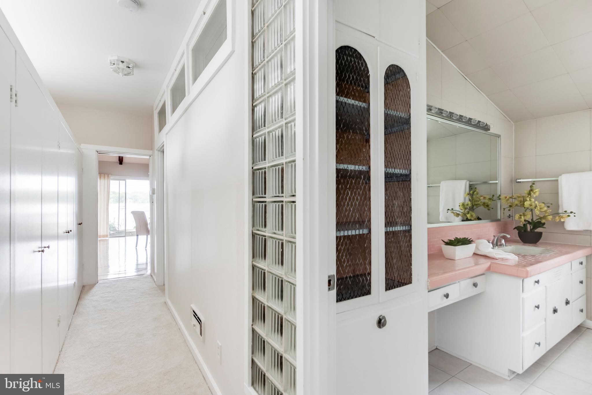 WARDOUR - Residential