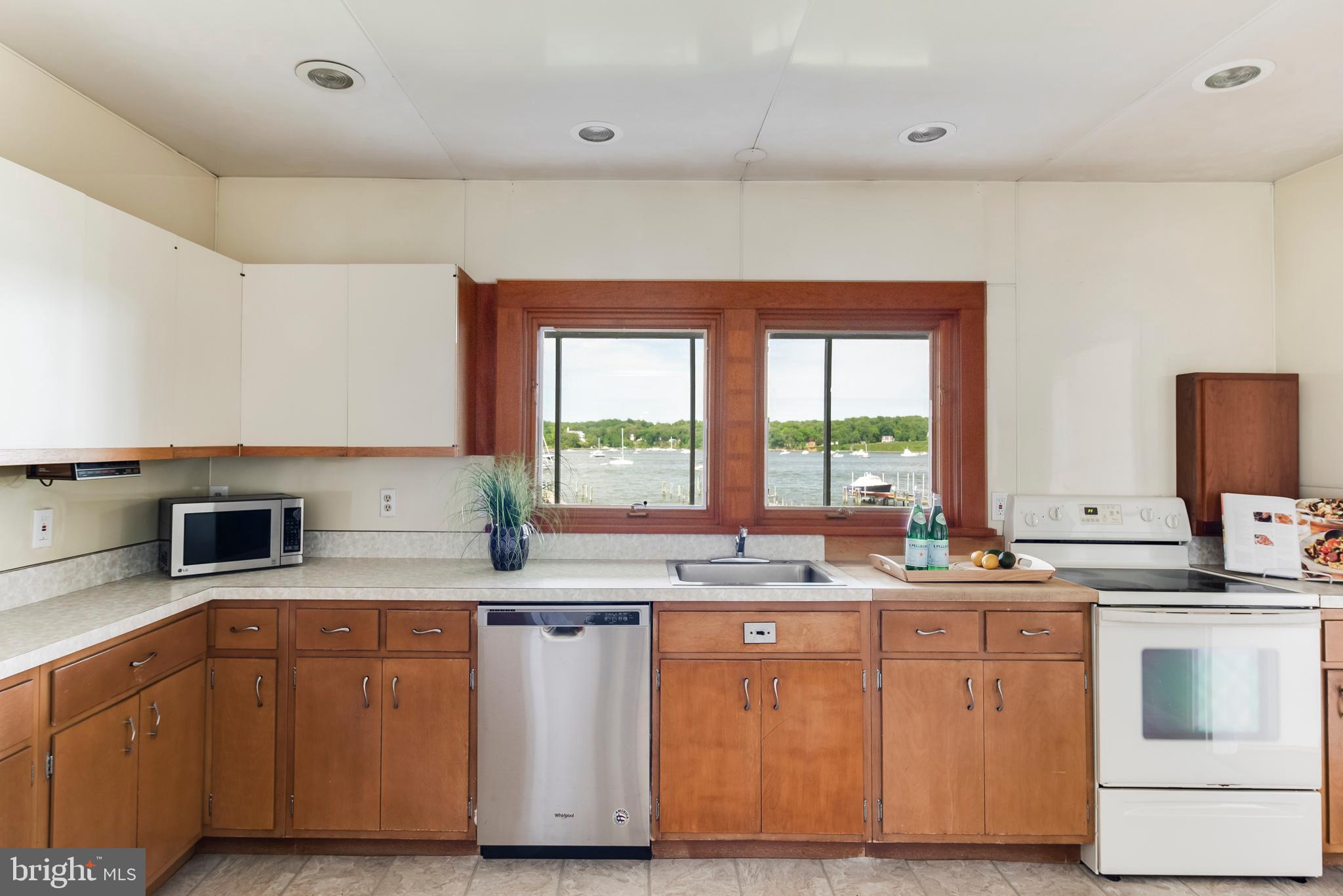 WARDOUR - Residential