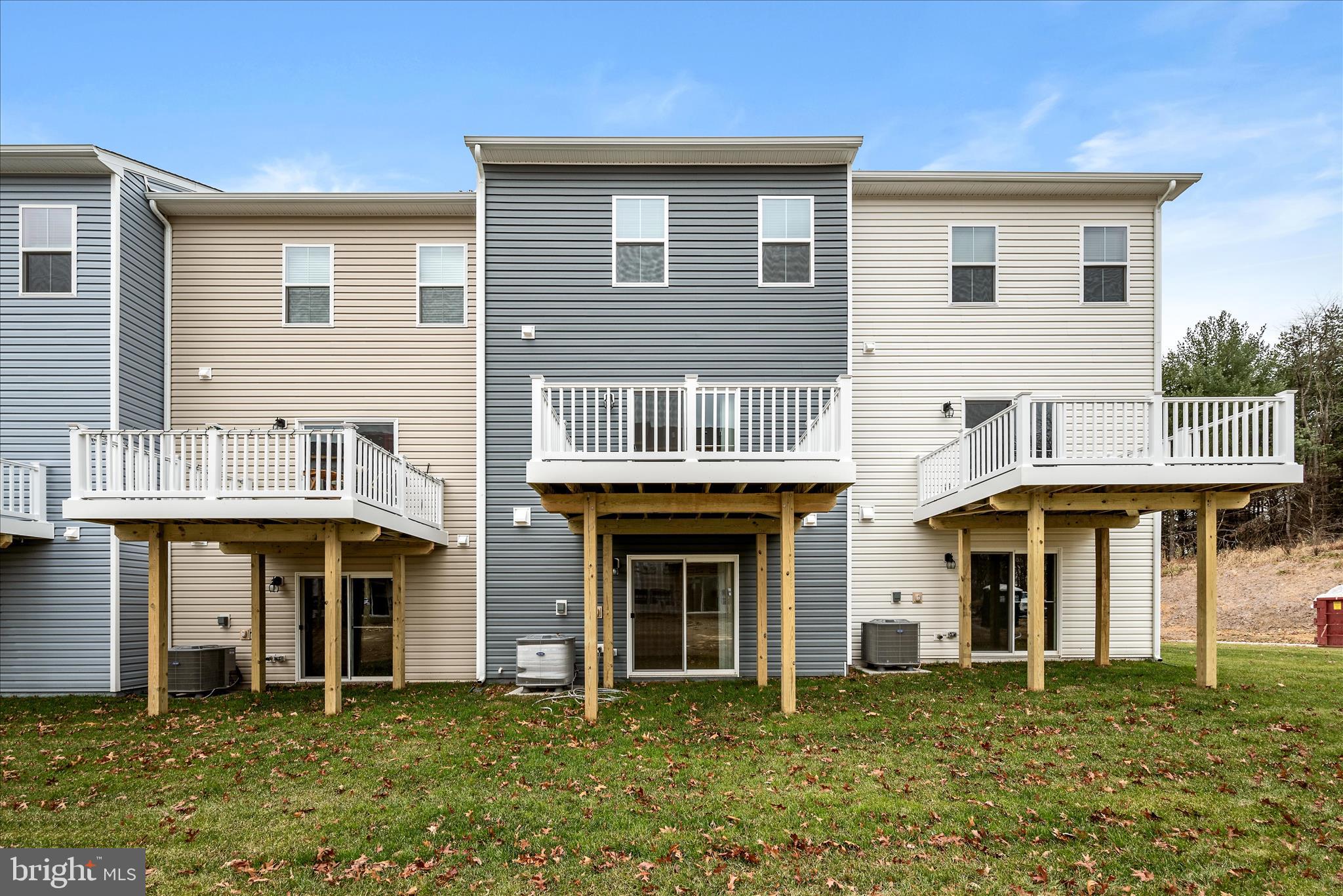 RETREAT AT WINDING CREEK - Residential Lease