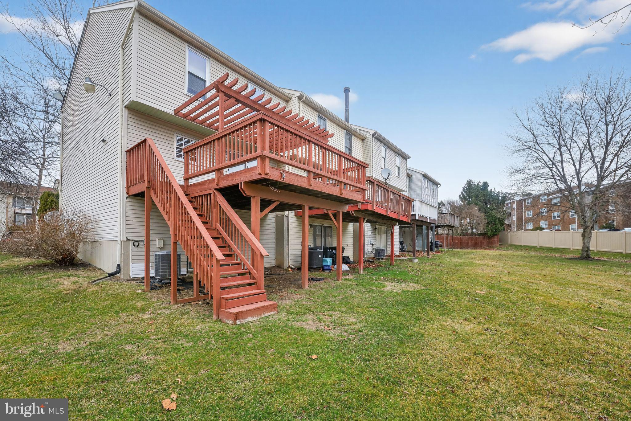 FAIRBROOK - Residential