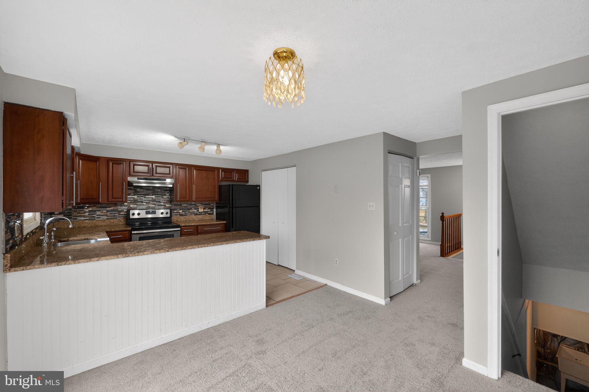 FAIRBROOK - Residential