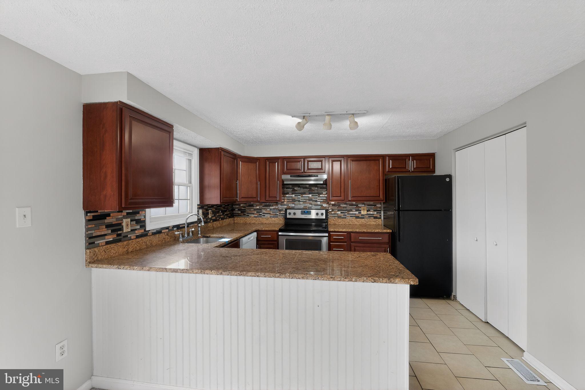 FAIRBROOK - Residential