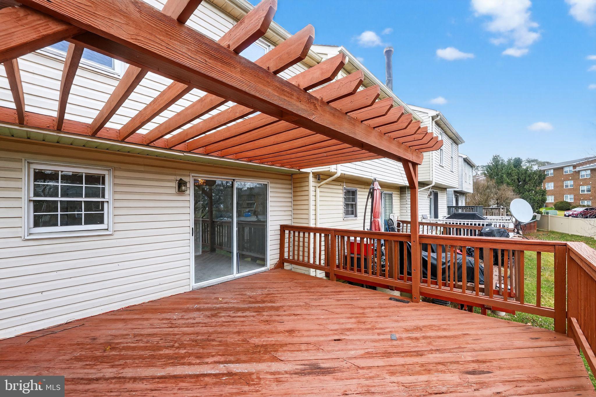 FAIRBROOK - Residential