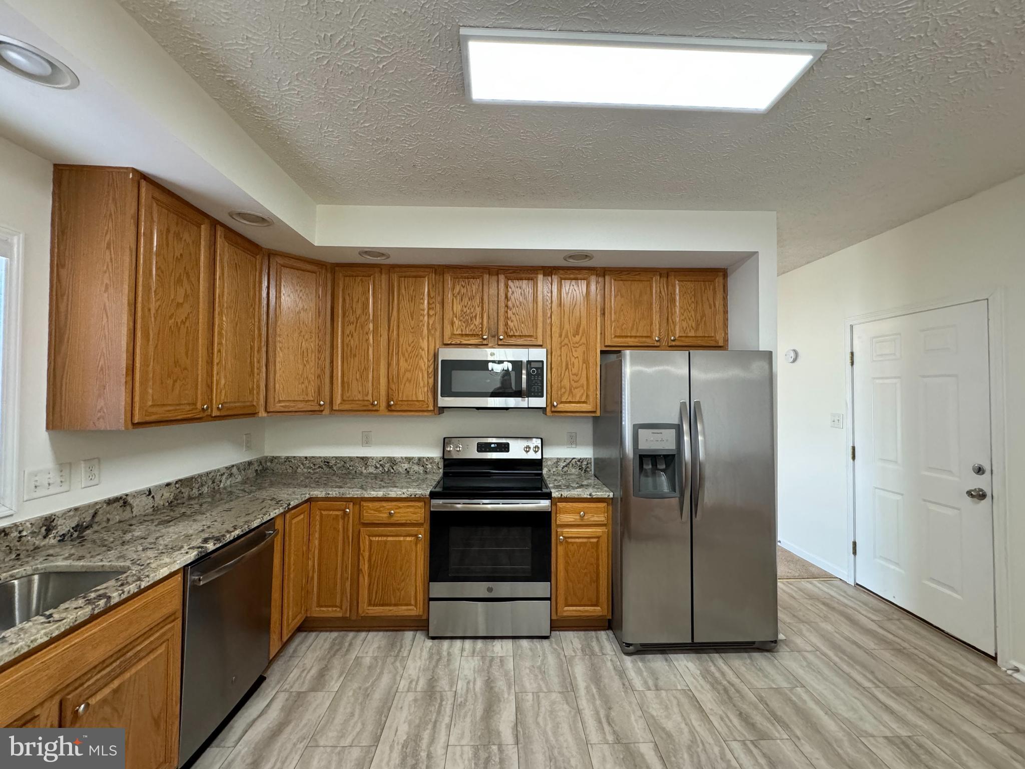 WIDEWATER VILLAGE - Residential Lease