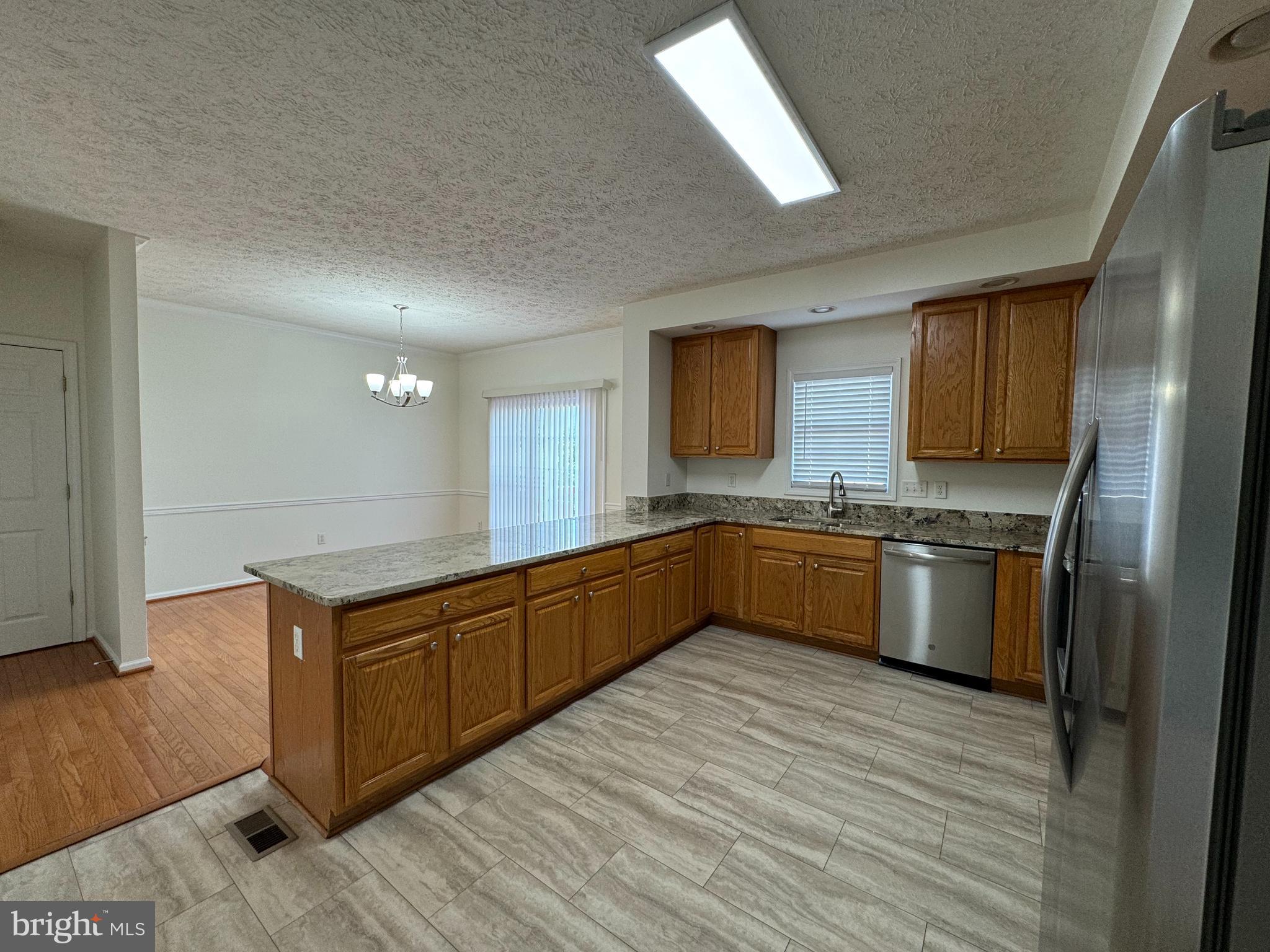 WIDEWATER VILLAGE - Residential Lease