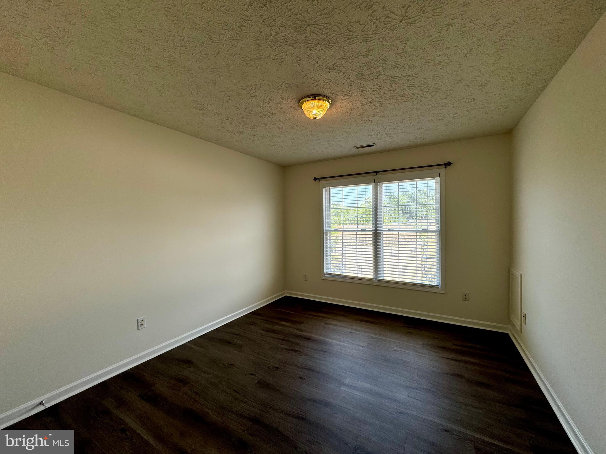 WIDEWATER VILLAGE - Residential Lease