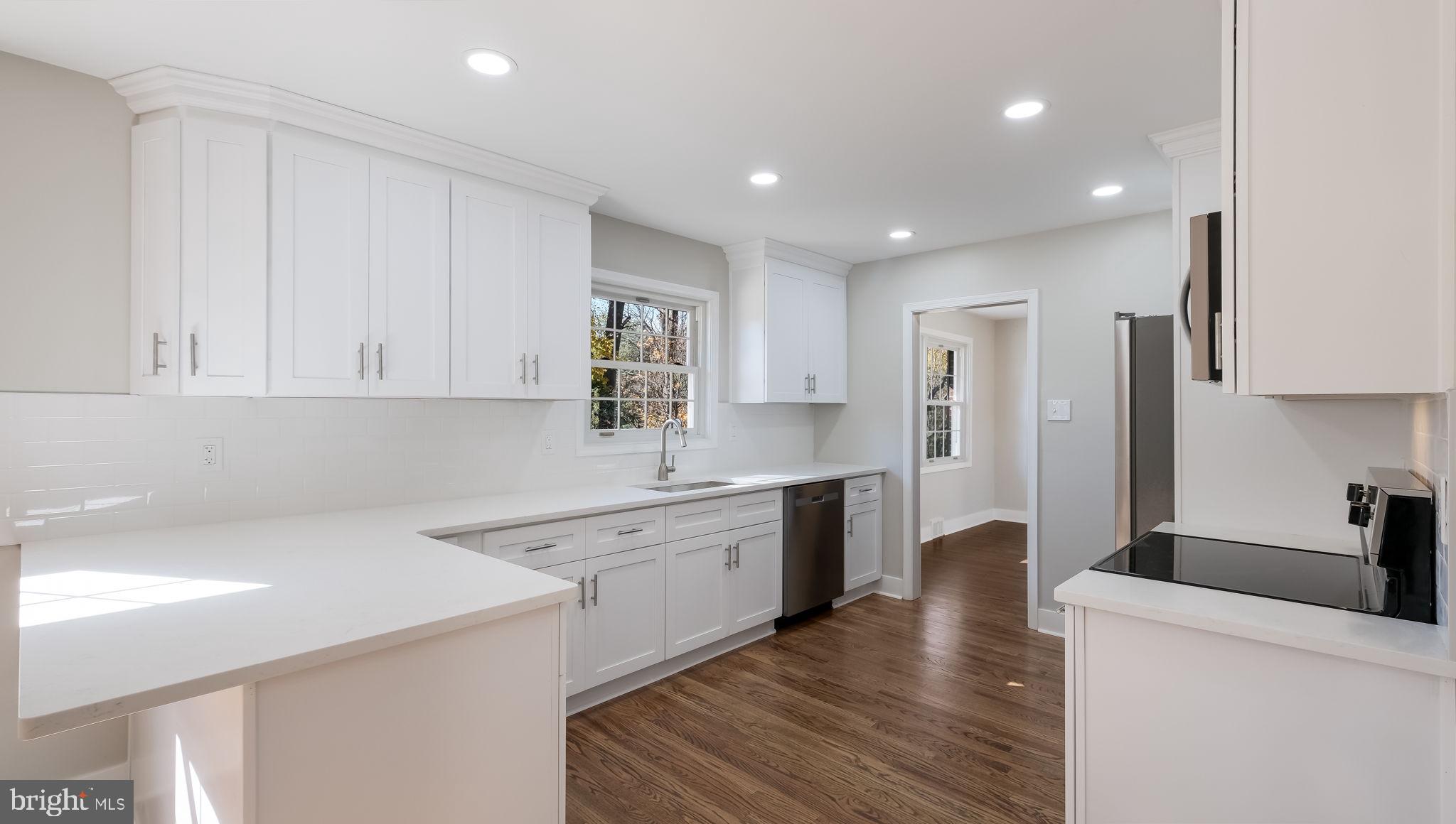 FOX VALLEY - Residential