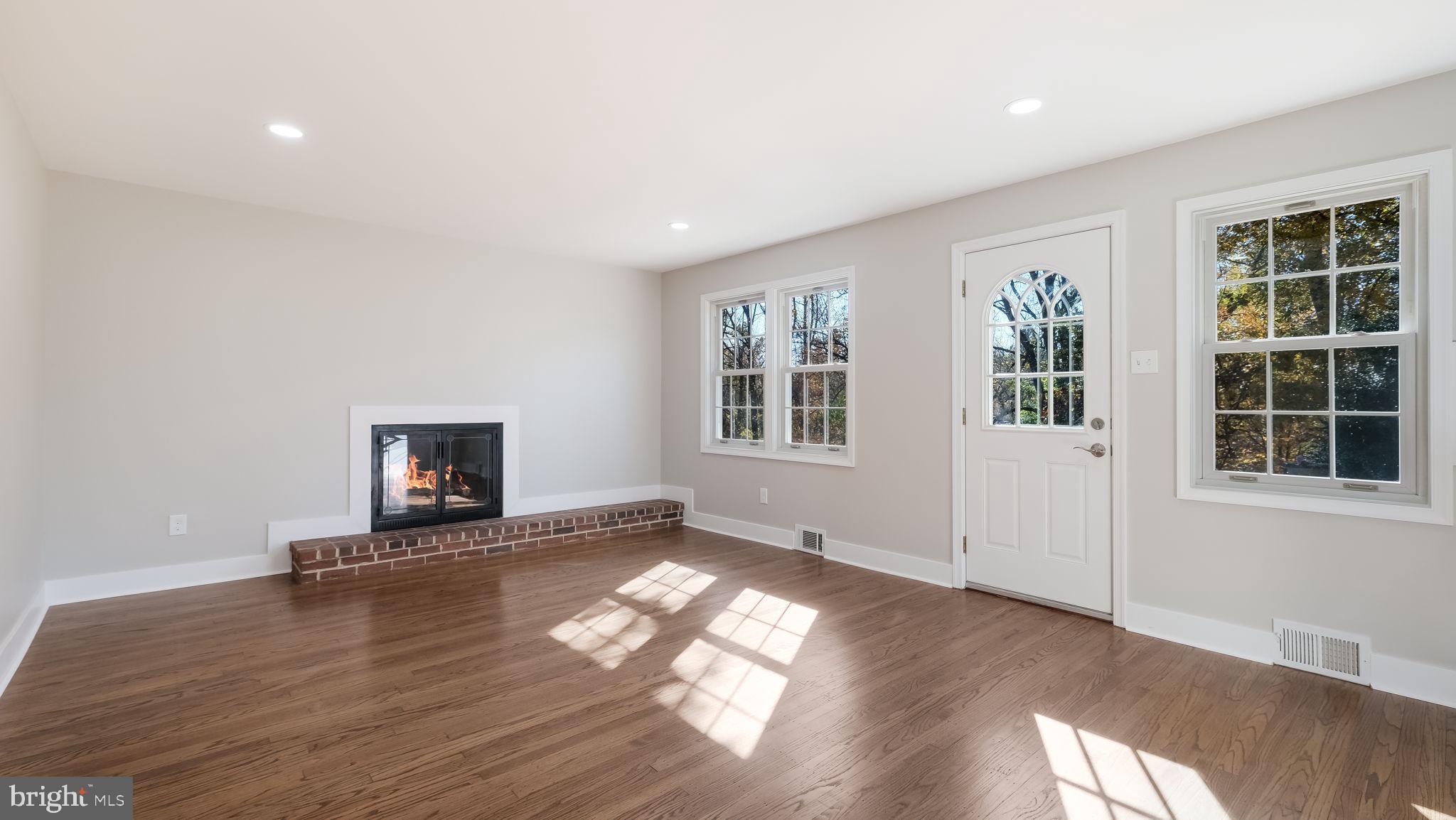 FOX VALLEY - Residential