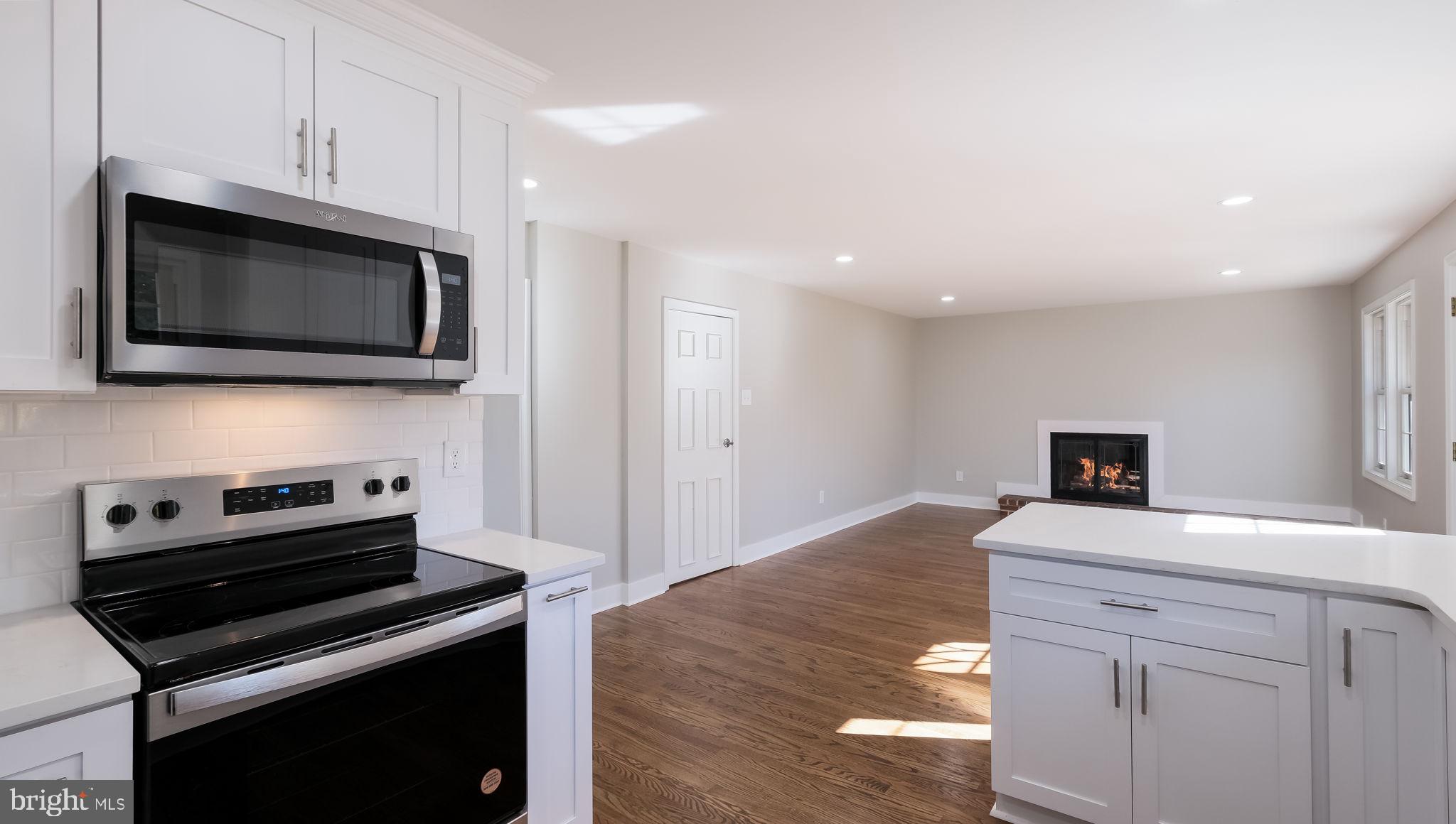 FOX VALLEY - Residential