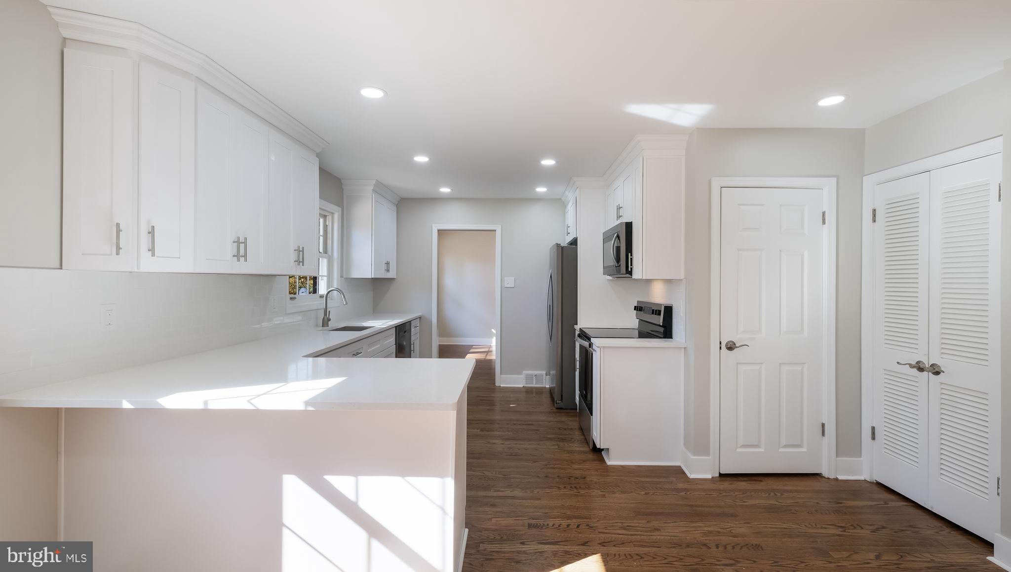 FOX VALLEY - Residential