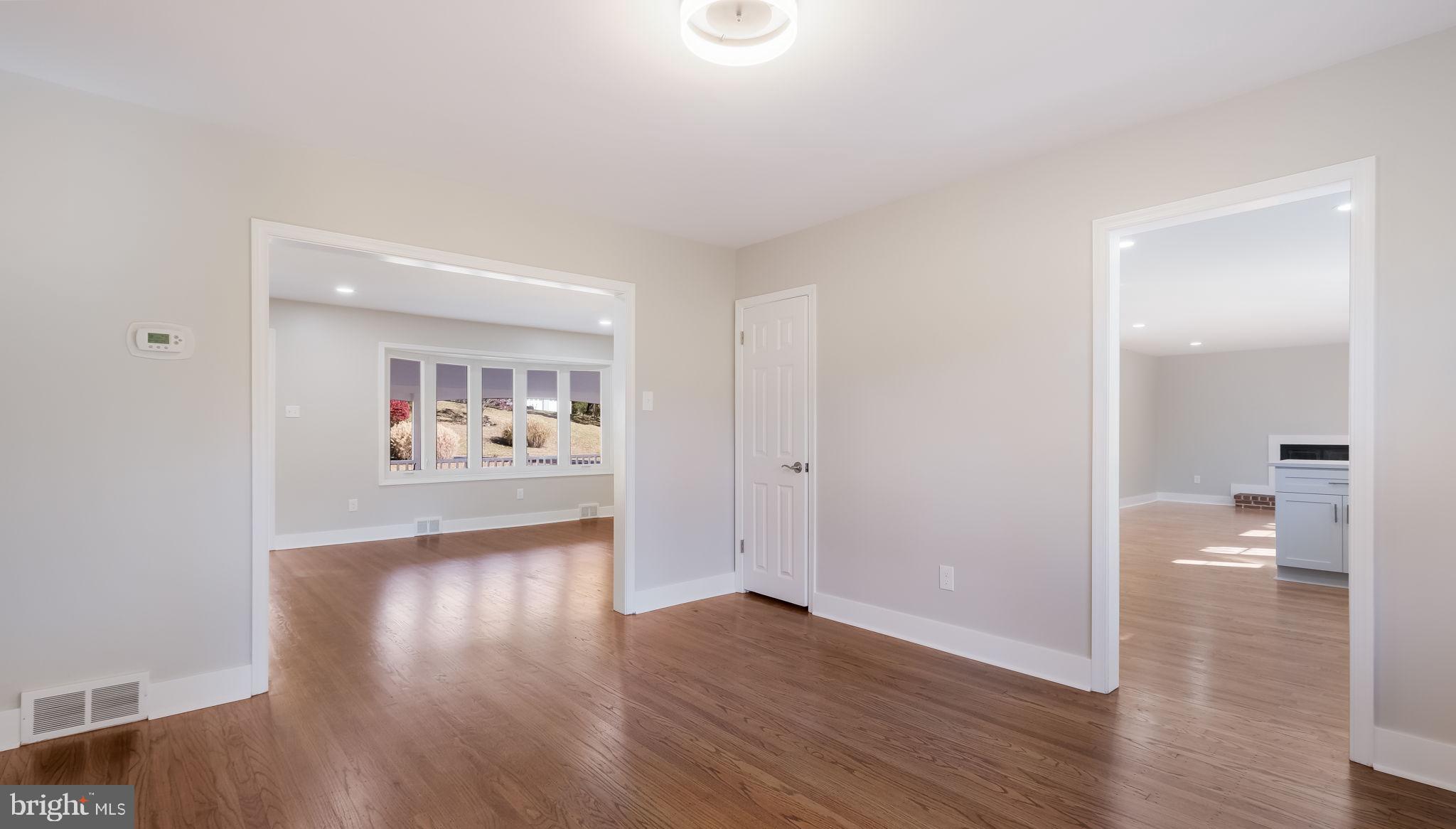 FOX VALLEY - Residential