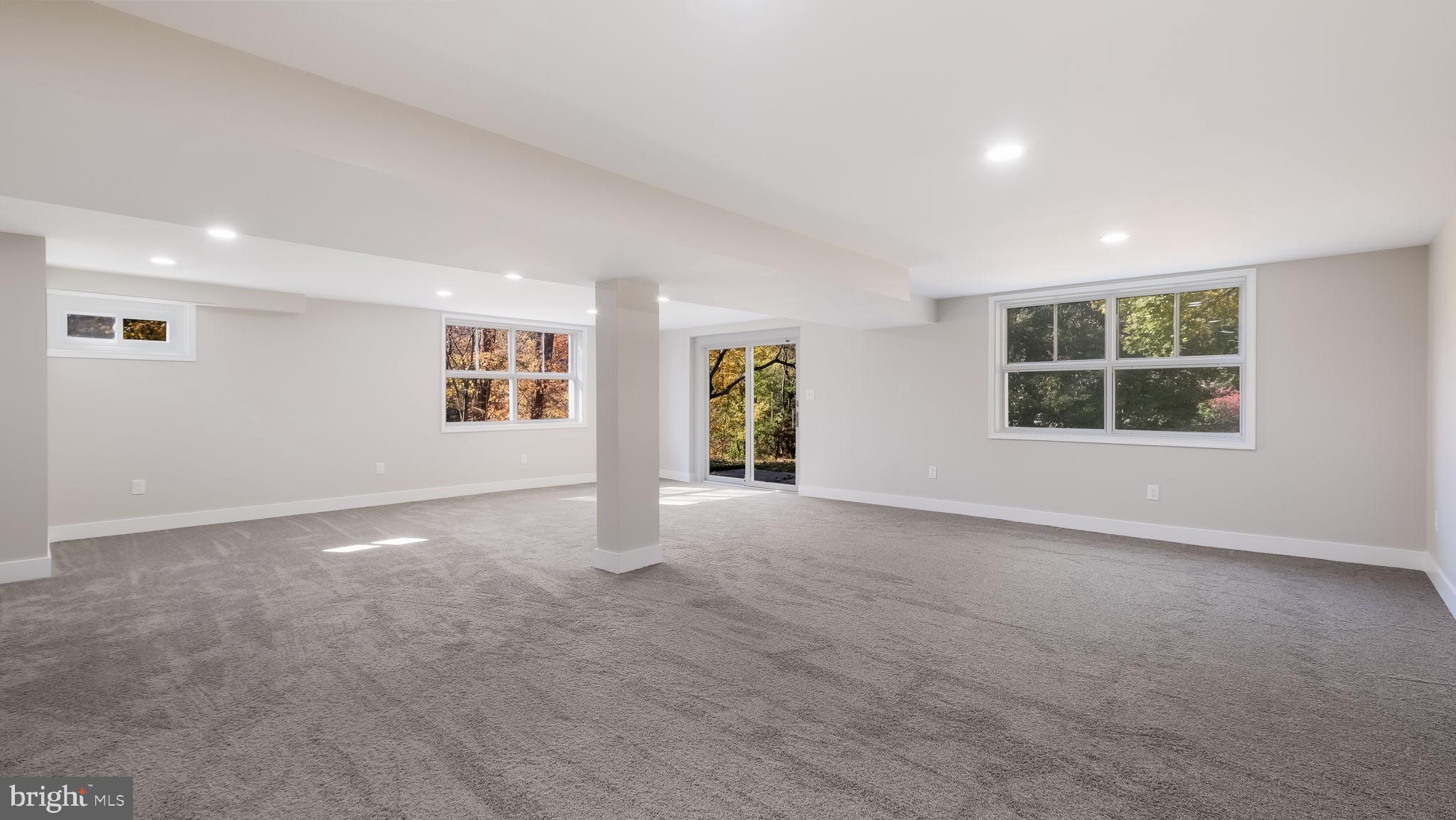 FOX VALLEY - Residential