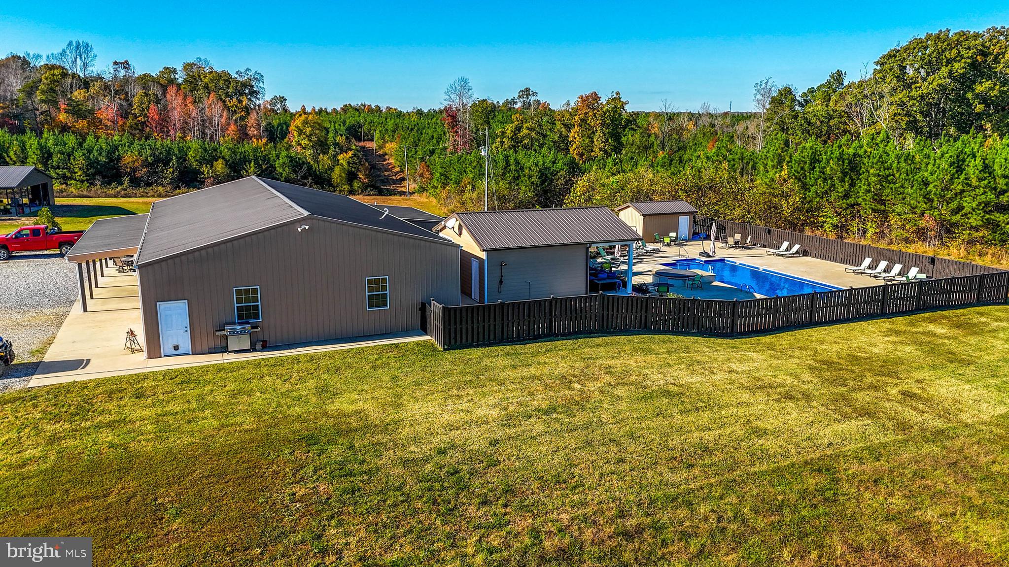 2052 TWENTY TWO ROAD