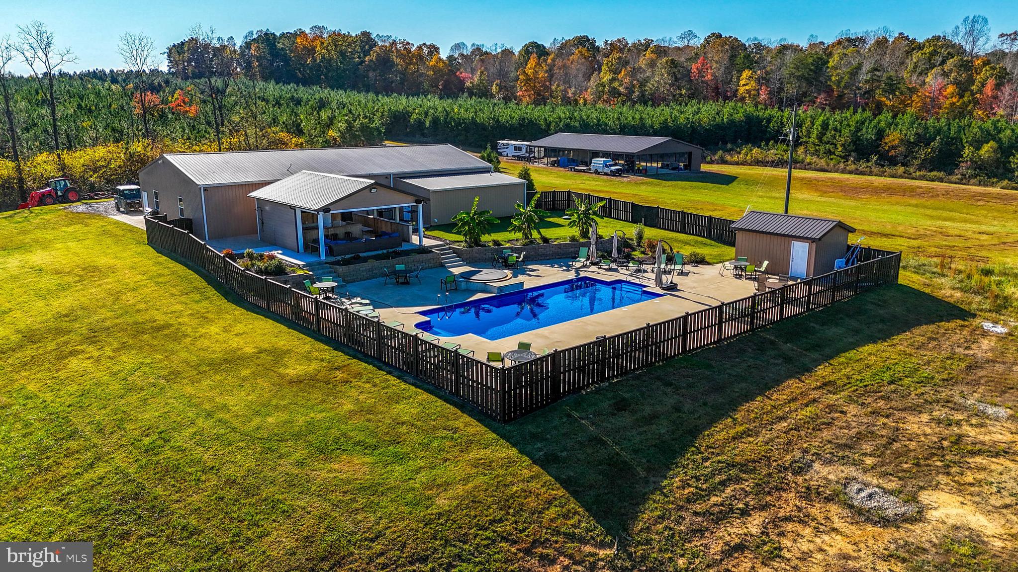 2052 TWENTY TWO ROAD