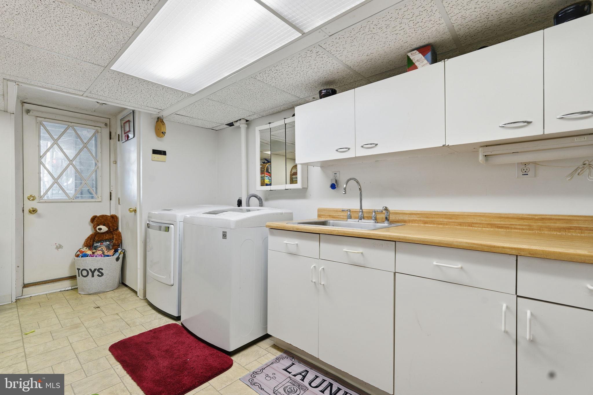 BEVERLY HILLS - Residential