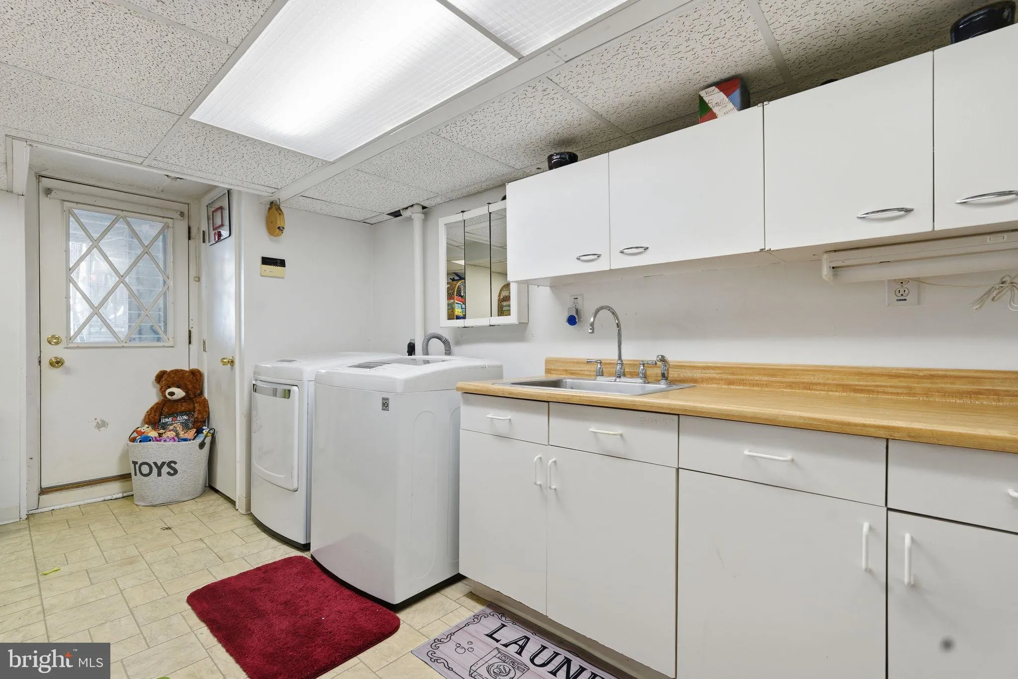 Baltimore, Maryland 21222, United States, 3 Bedrooms Bedrooms, ,2 BathroomsBathrooms,Residential,Active,232001