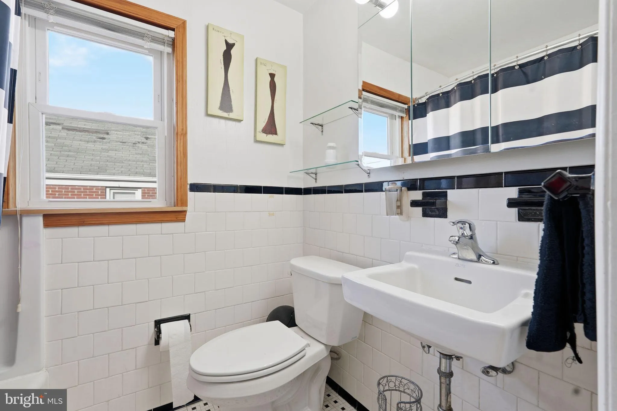 Baltimore, Maryland 21222, United States, 3 Bedrooms Bedrooms, ,2 BathroomsBathrooms,Residential,Active,232001