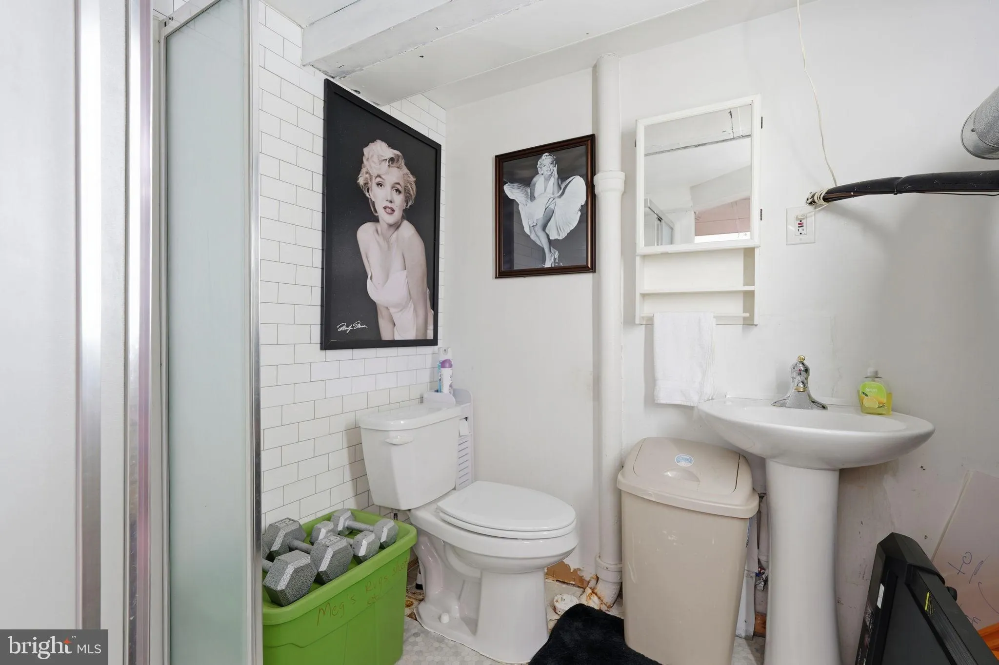 Baltimore, Maryland 21222, United States, 3 Bedrooms Bedrooms, ,2 BathroomsBathrooms,Residential,Active,232001