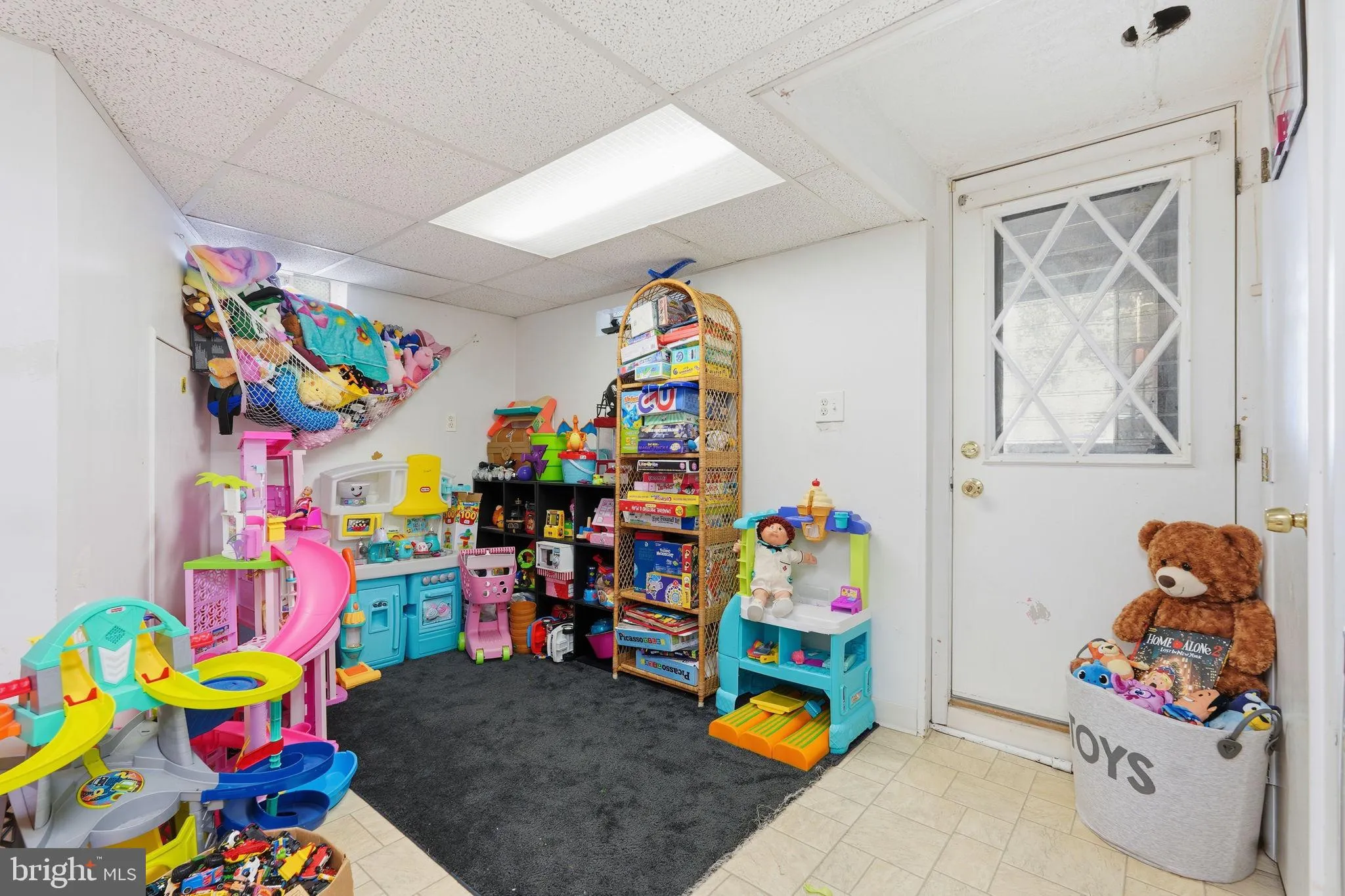 Baltimore, Maryland 21222, United States, 3 Bedrooms Bedrooms, ,2 BathroomsBathrooms,Residential,Active,232001