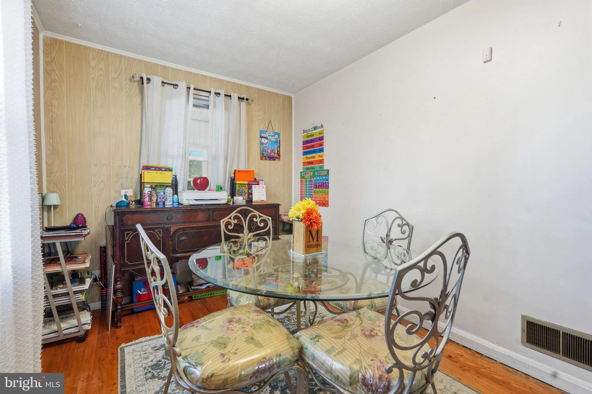 Baltimore, Maryland 21222, United States, 3 Bedrooms Bedrooms, ,2 BathroomsBathrooms,Residential,Active,232001