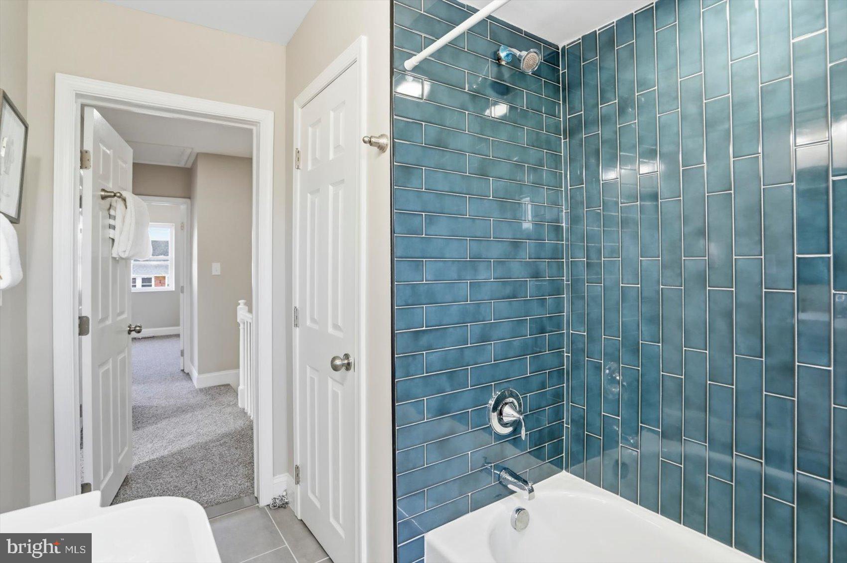 NORTHWOOD - Residential