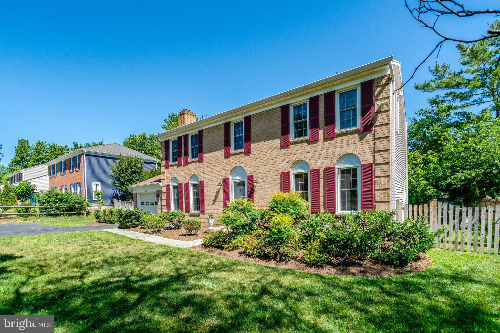3124 GLEN CARLYN ROAD