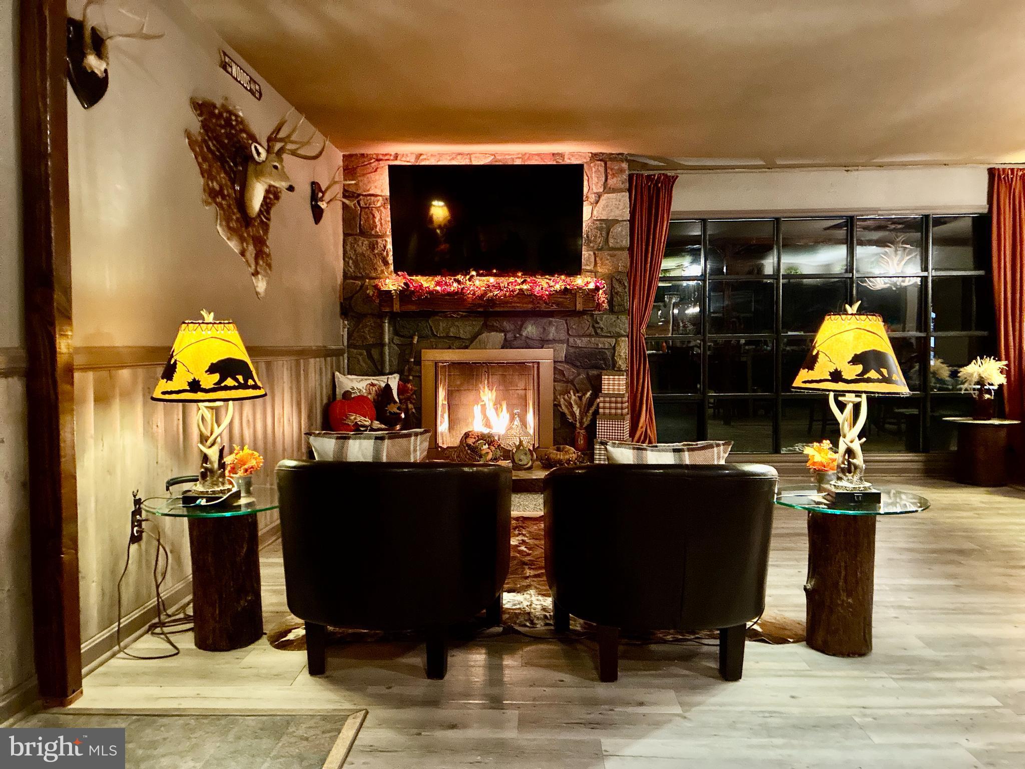 GREENE KNOLLS - Residential