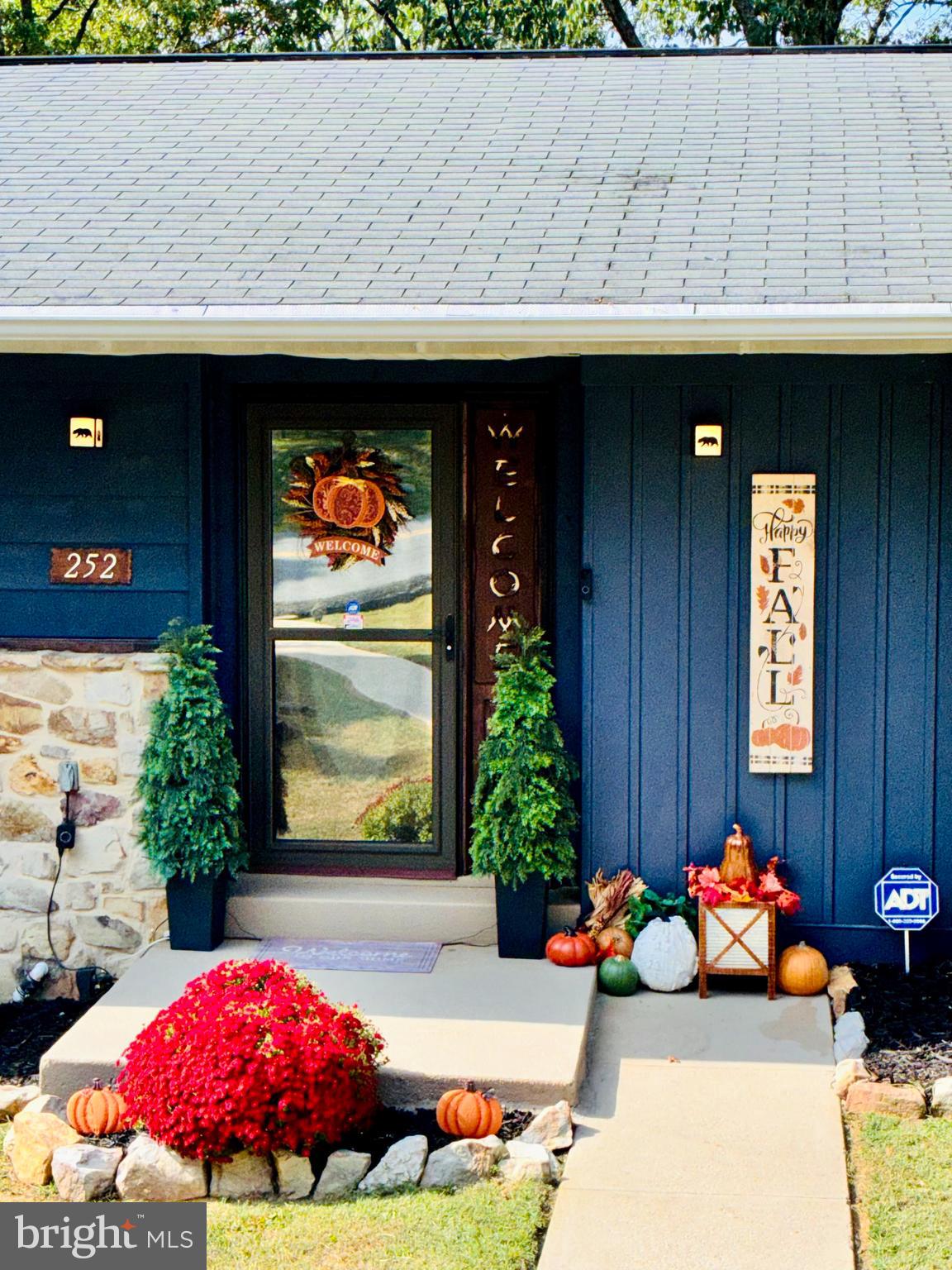 GREENE KNOLLS - Residential