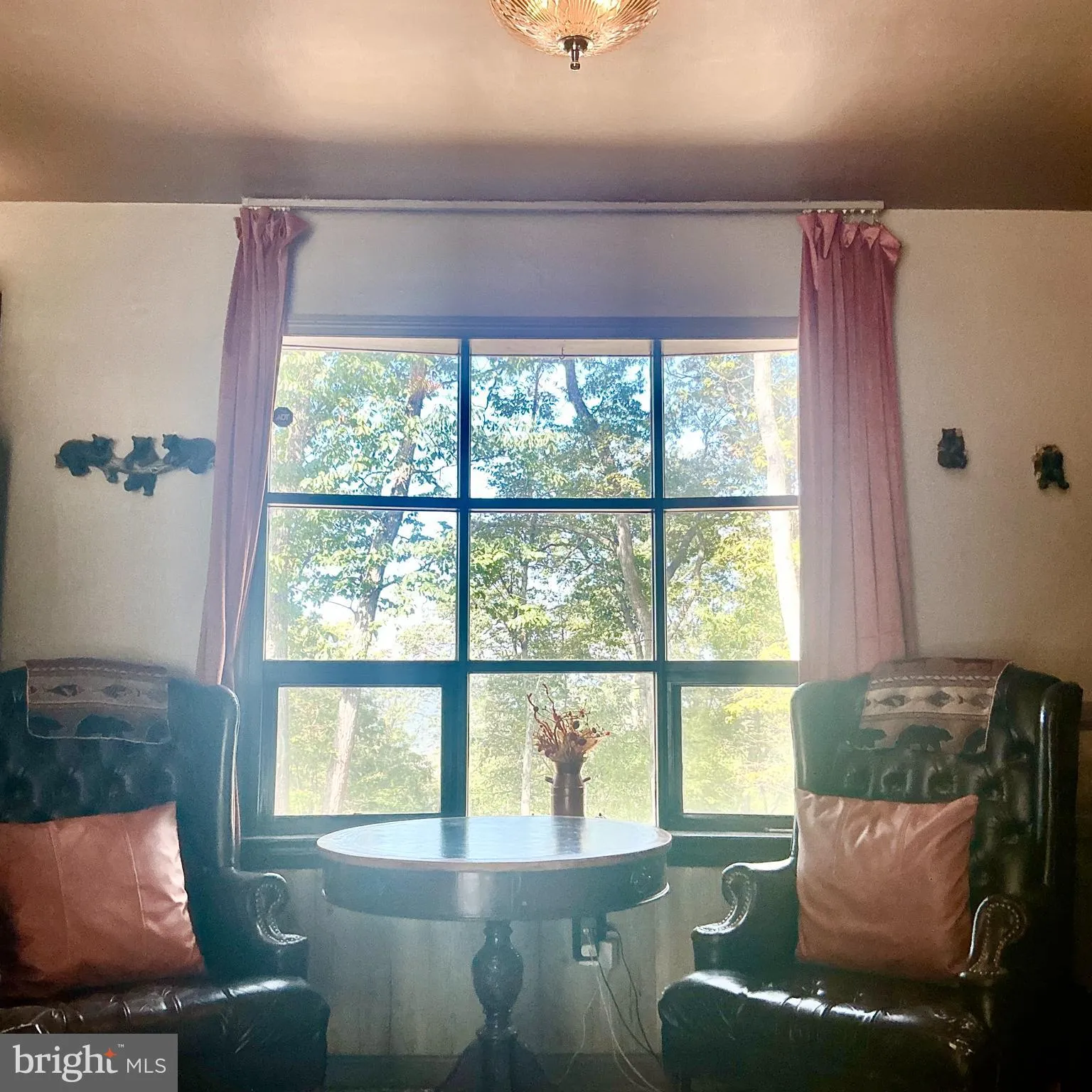 Fayetteville, Pennsylvania 17222, United States, 3 Bedrooms Bedrooms, ,2 BathroomsBathrooms,Residential,Active,215952