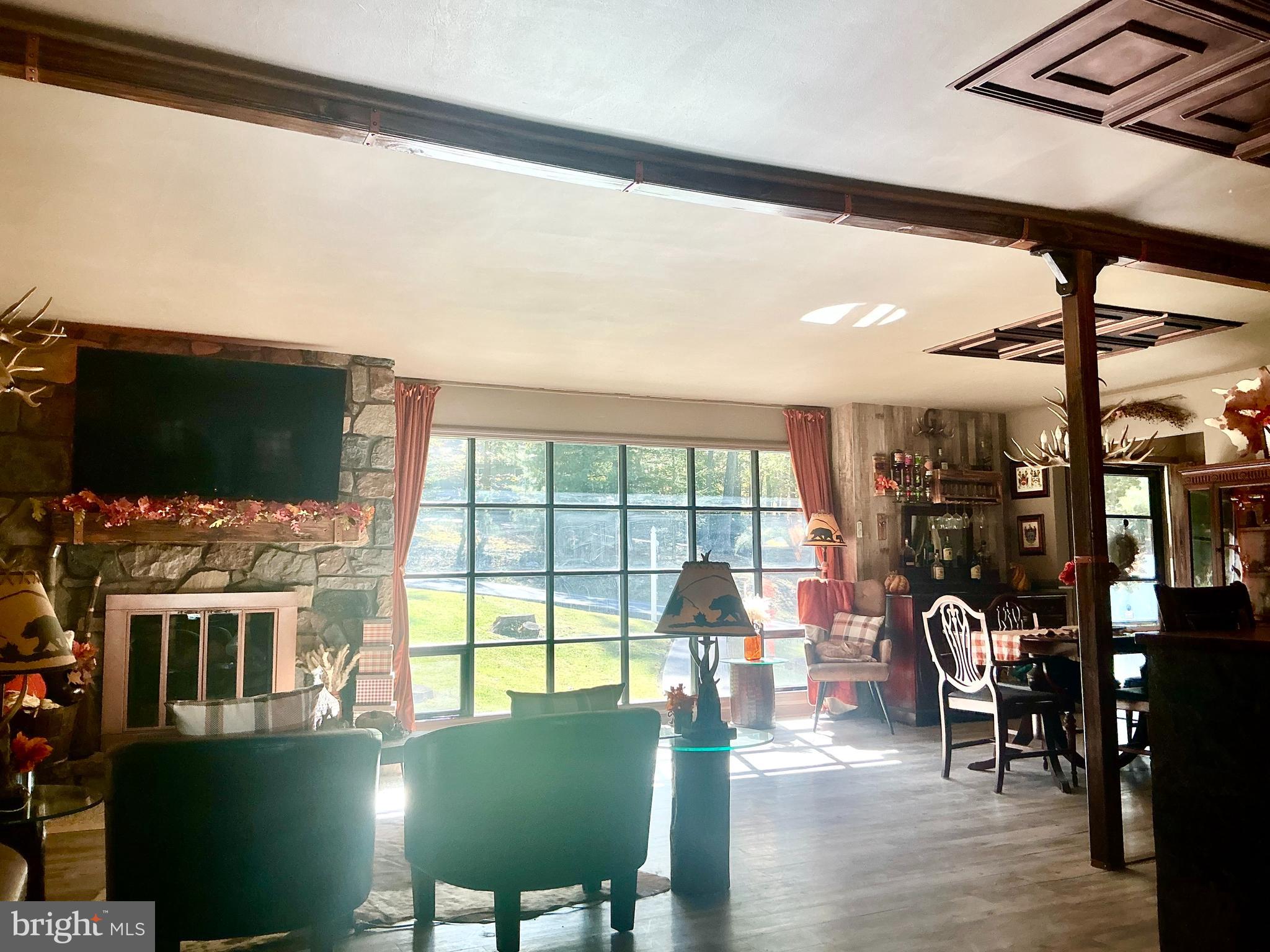 GREENE KNOLLS - Residential