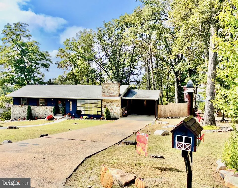 Fayetteville, Pennsylvania 17222, United States, 3 Bedrooms Bedrooms, ,2 BathroomsBathrooms,Residential,Active,215952