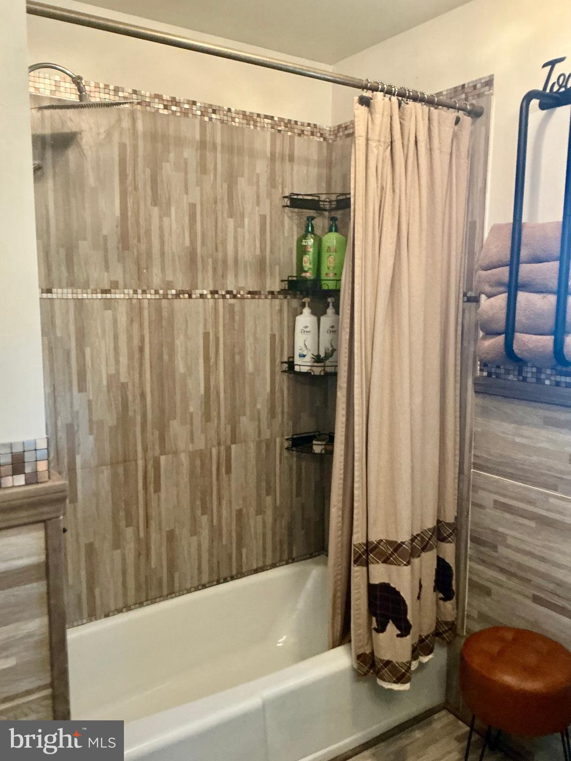 GREENE KNOLLS - Residential