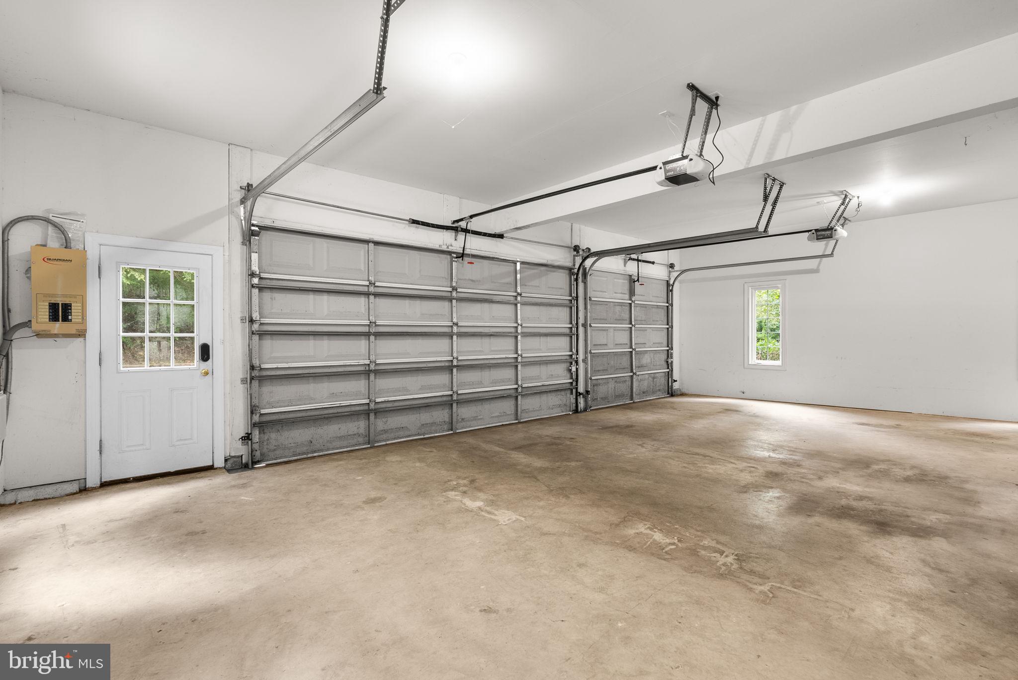 RUNNING CEDAR - Residential