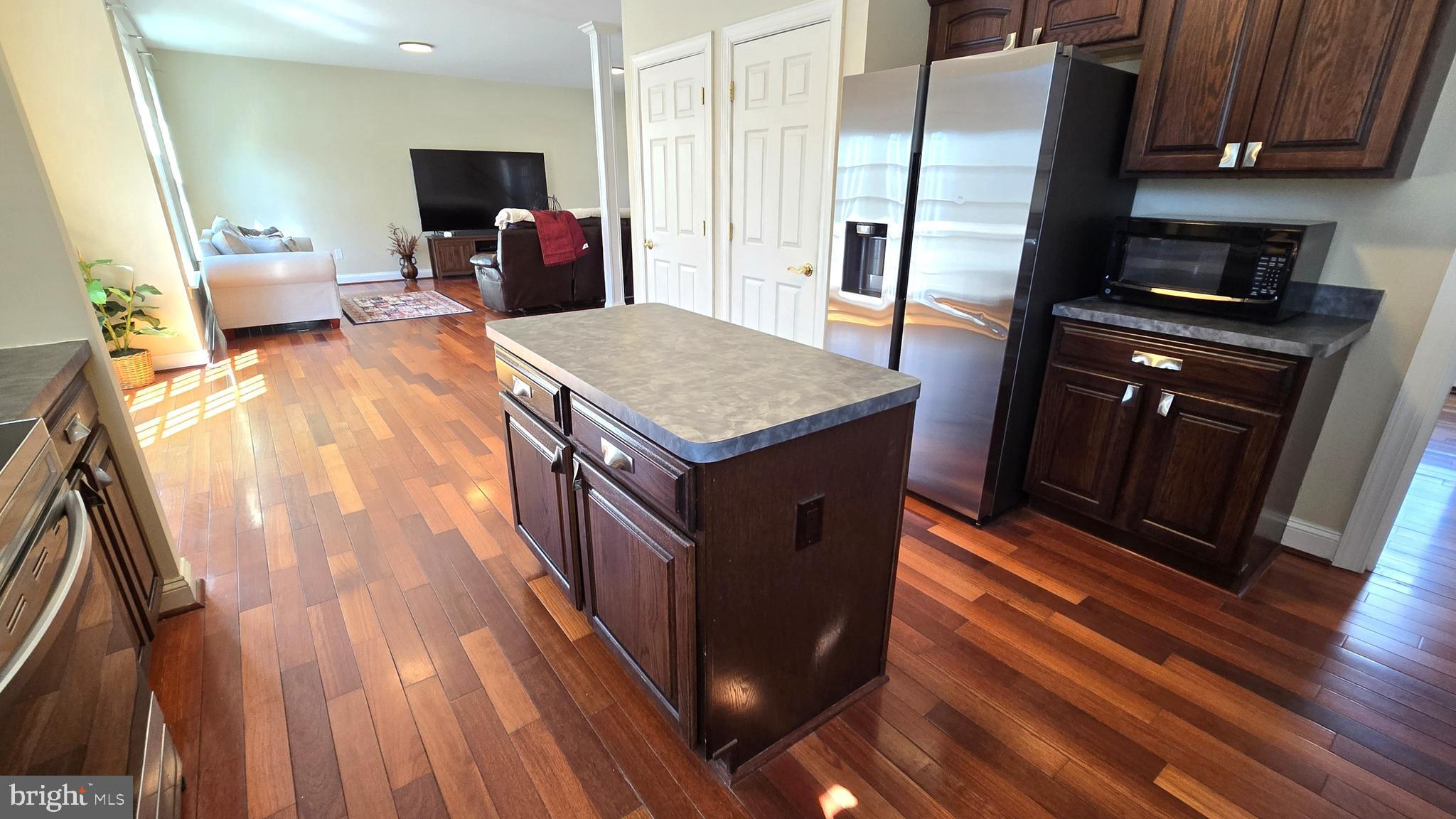 ACADEMY HILLS - Residential