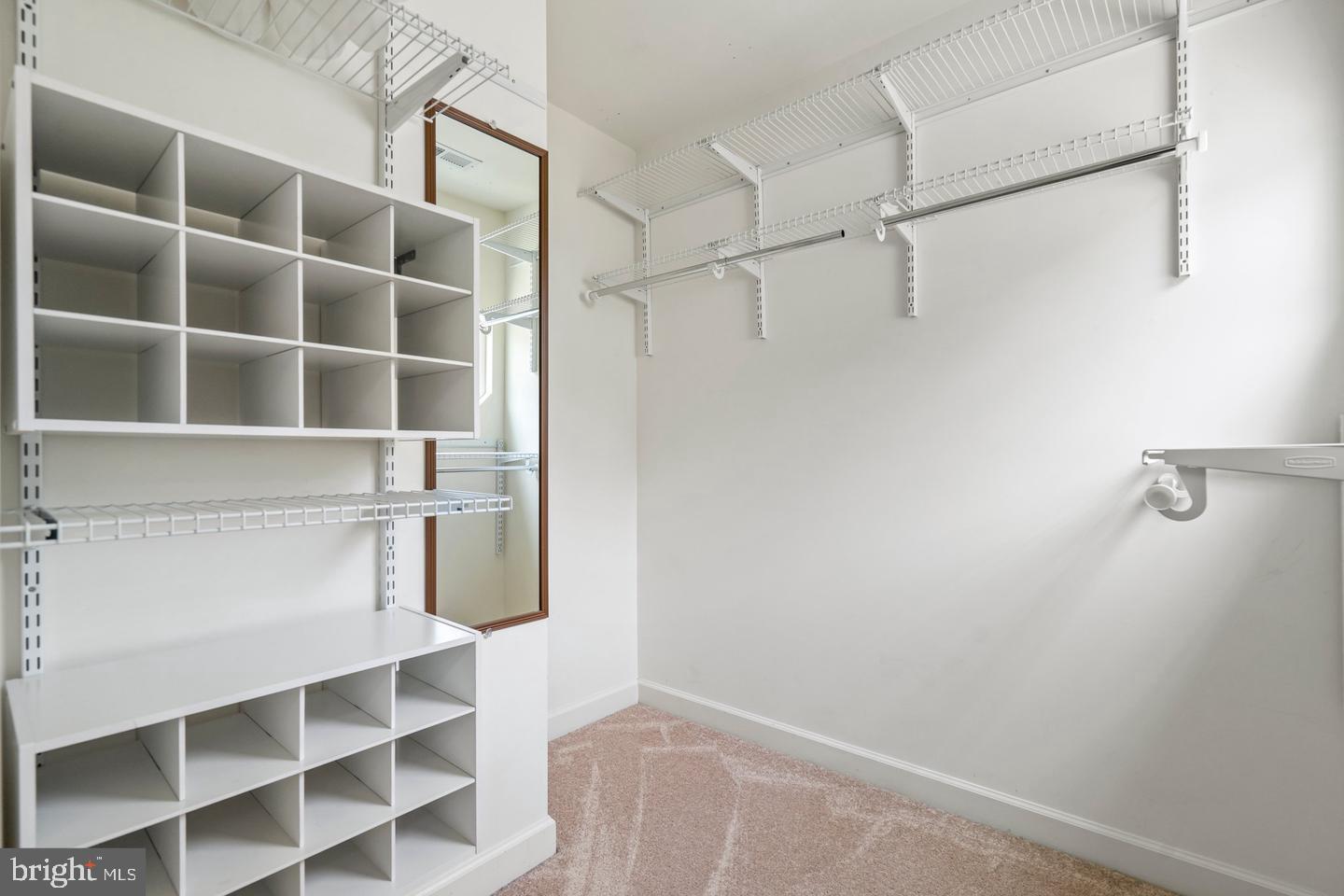 ACADEMY HILLS - Residential