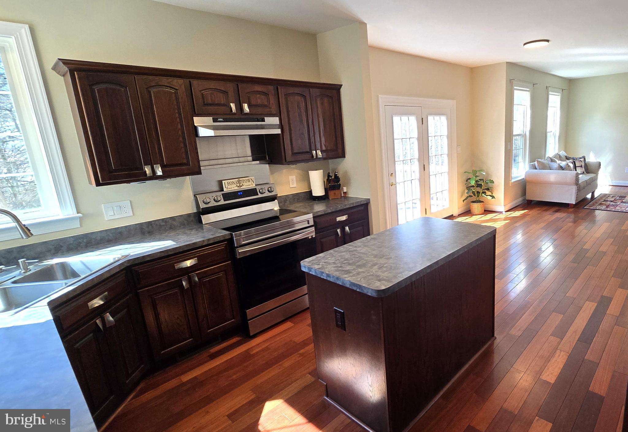 ACADEMY HILLS - Residential