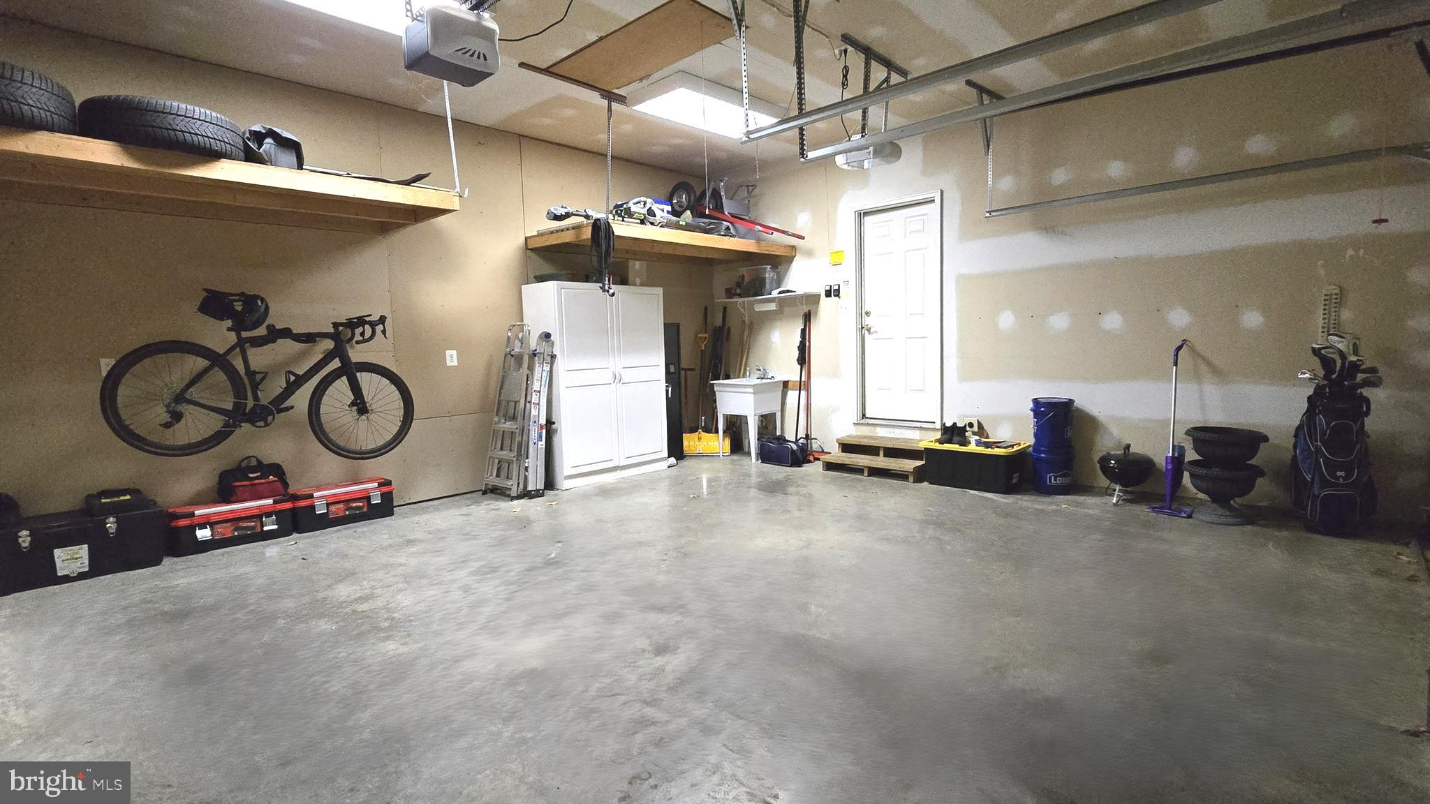 ACADEMY HILLS - Residential