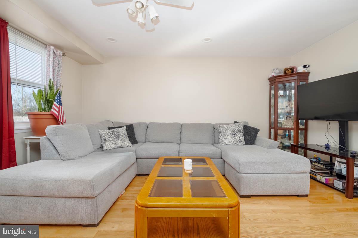 JARRETTSVILLE - Residential